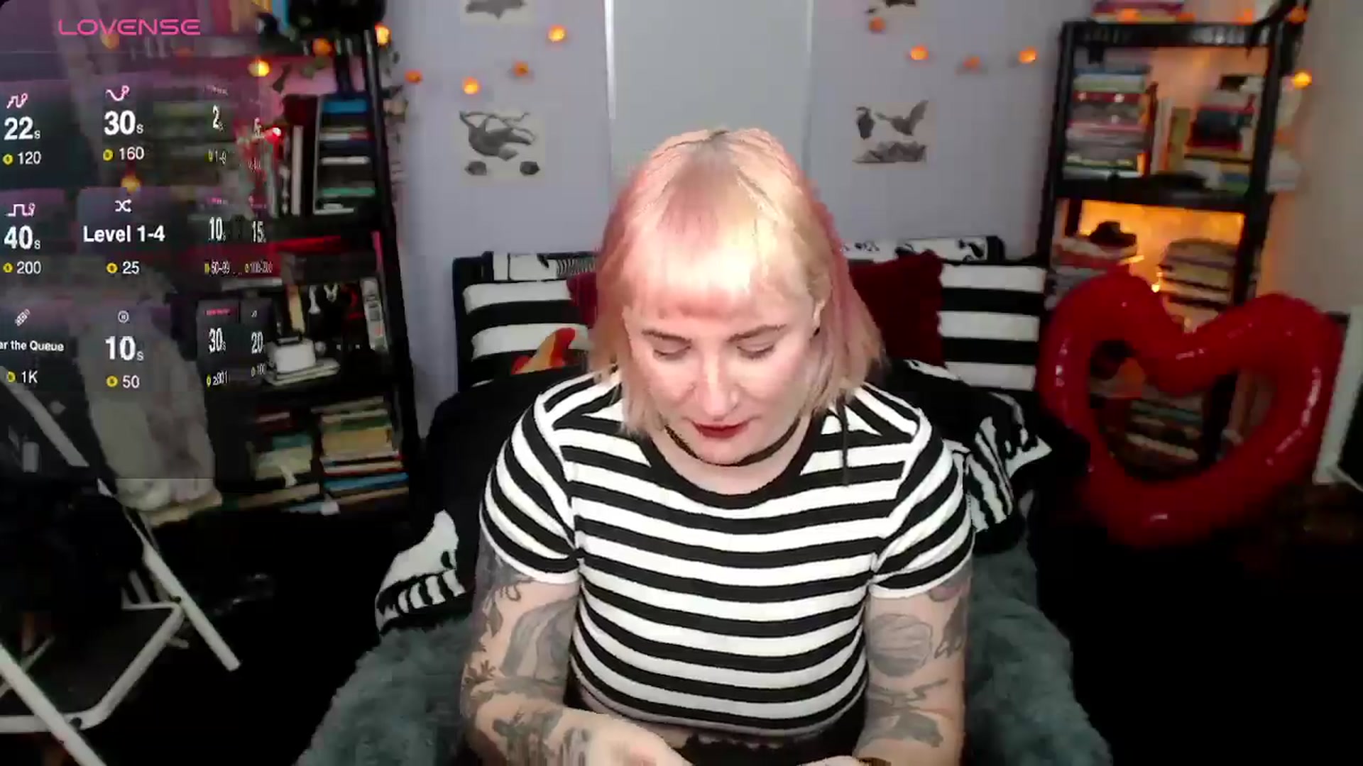 Gallery image thumbnail from AxeHallow's myfreecams stream on, 03/19/2025, 03:02 image 6 of 20
