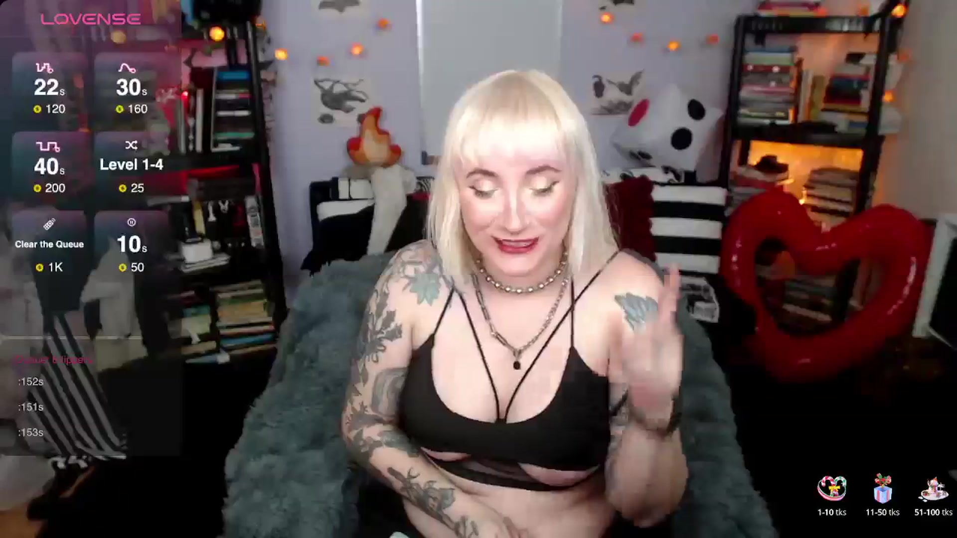 Gallery image thumbnail from AxeHallow's myfreecams stream on, 03/23/2025, 21:59 image 13 of 20