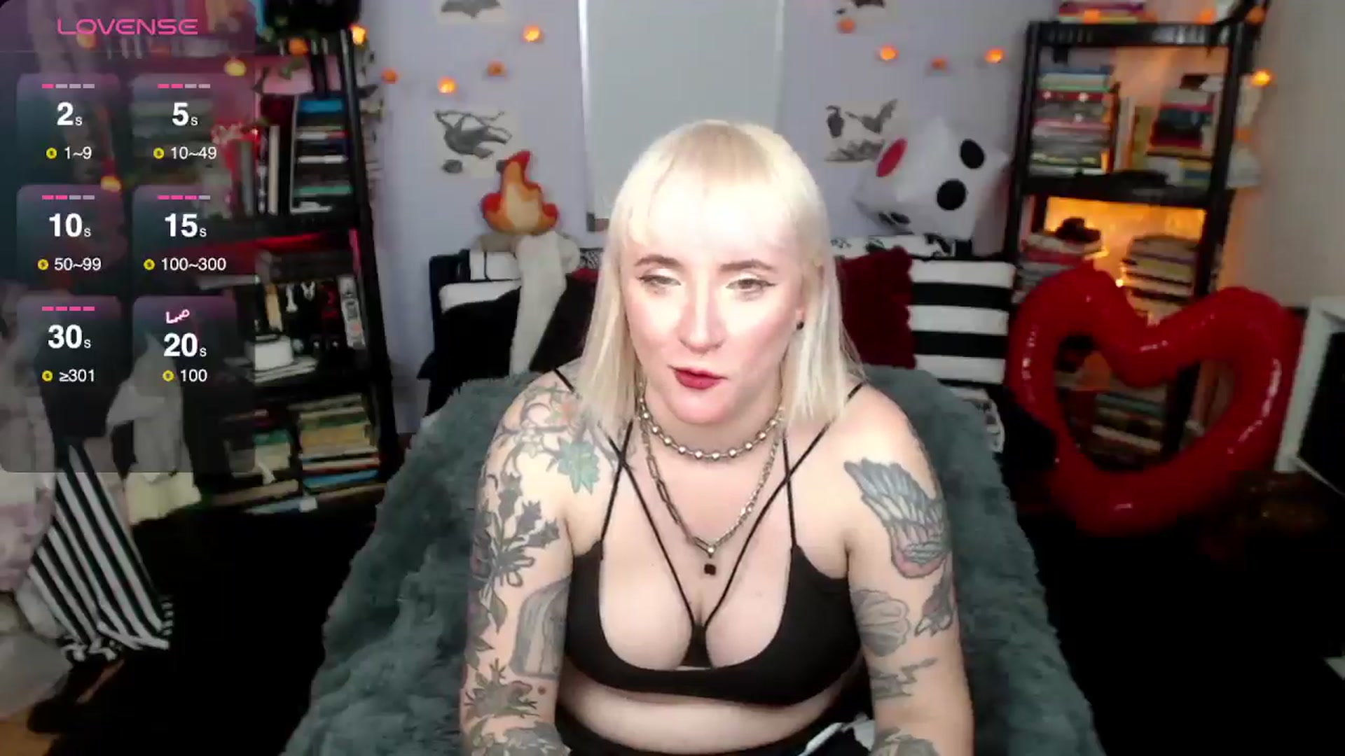 Gallery image thumbnail from AxeHallow's myfreecams stream on, 03/24/2025, 02:32 image 11 of 20