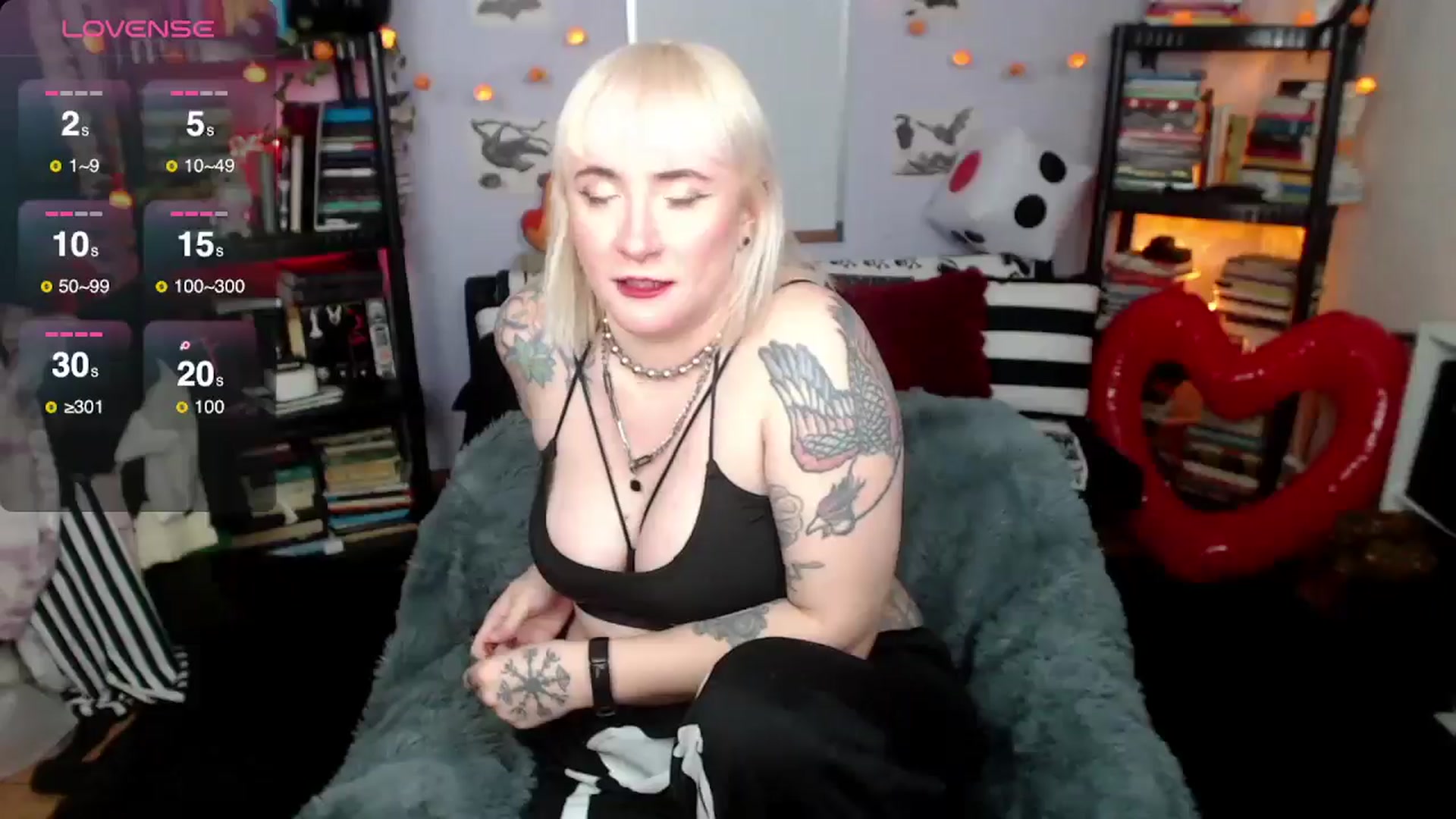 Gallery image thumbnail from AxeHallow's myfreecams stream on, 03/24/2025, 02:32 image 13 of 20