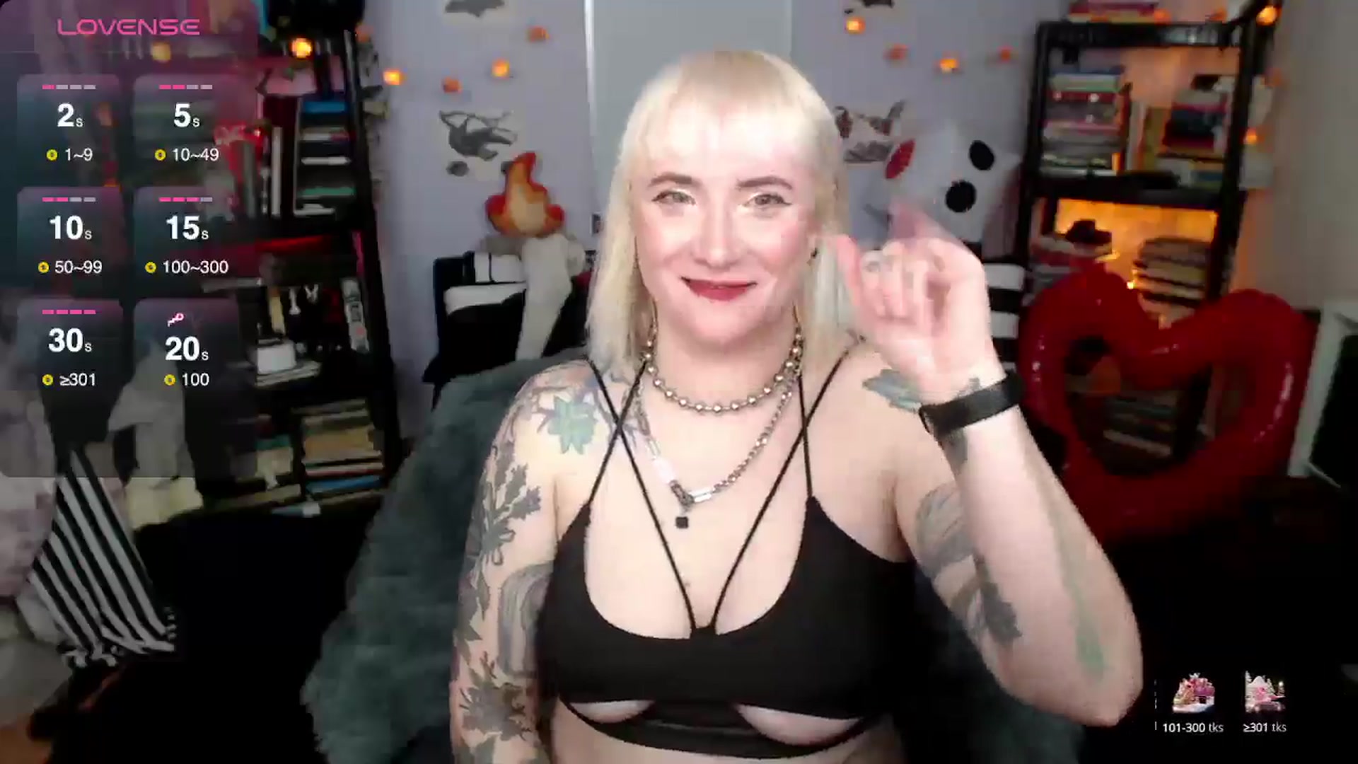 Gallery image thumbnail from AxeHallow's myfreecams stream on, 03/24/2025, 02:32 image 5 of 20