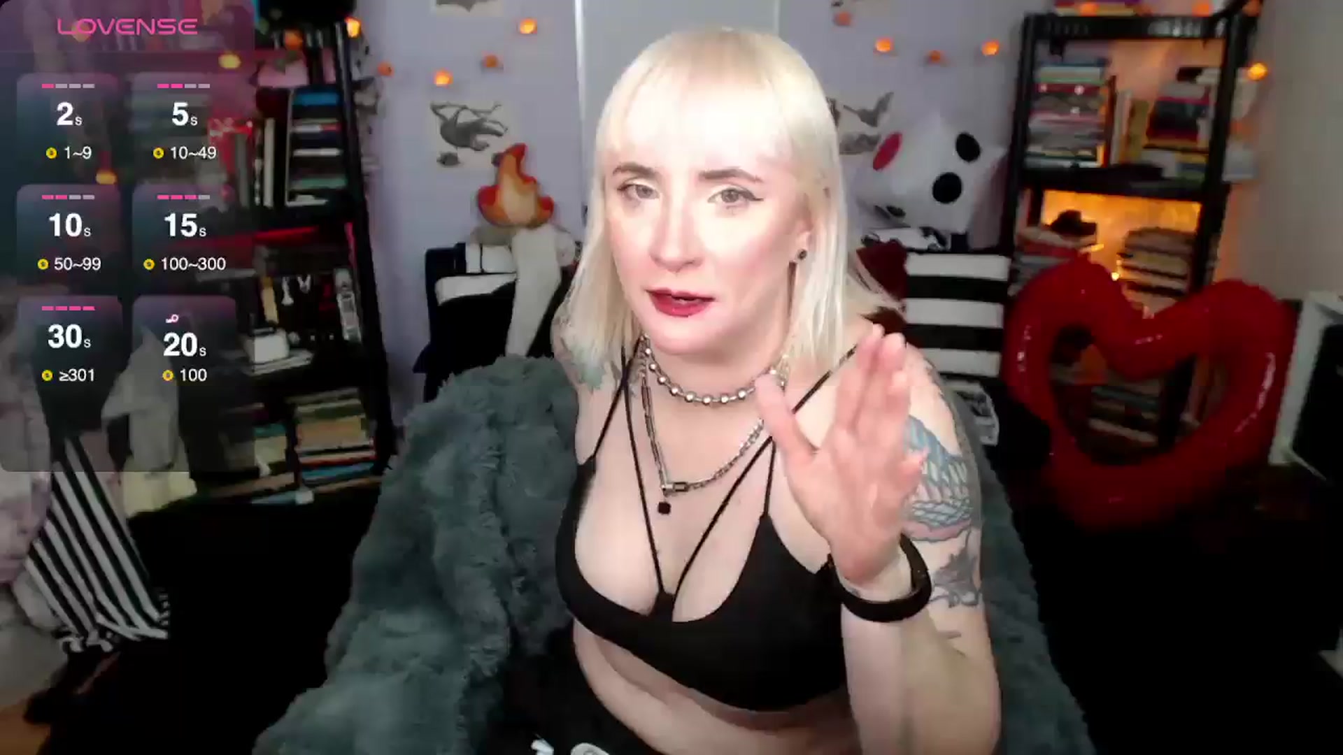 Gallery image thumbnail from AxeHallow's myfreecams stream on, 03/24/2025, 02:32 image 14 of 20