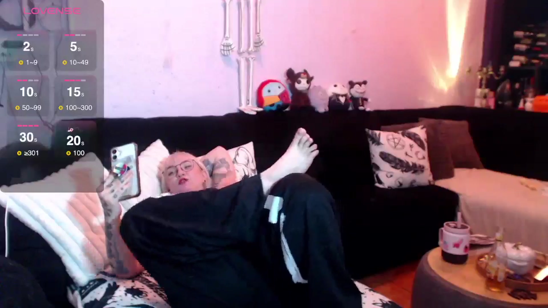 Gallery image thumbnail from AxeHallow's myfreecams stream on, 03/26/2025, 24:02 image 11 of 20