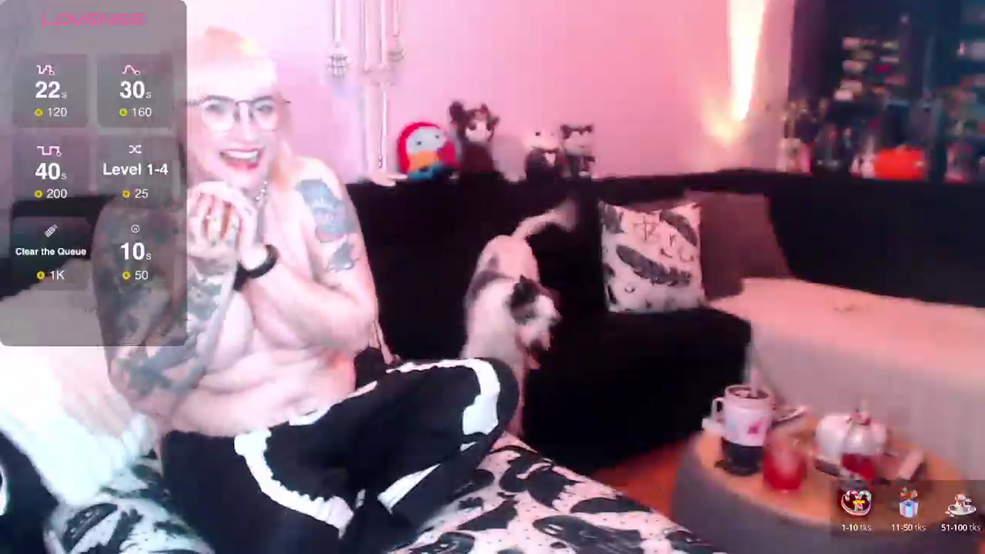 Gallery image thumbnail from AxeHallow's myfreecams stream on, 03/26/2025, 24:02 image 4 of 20