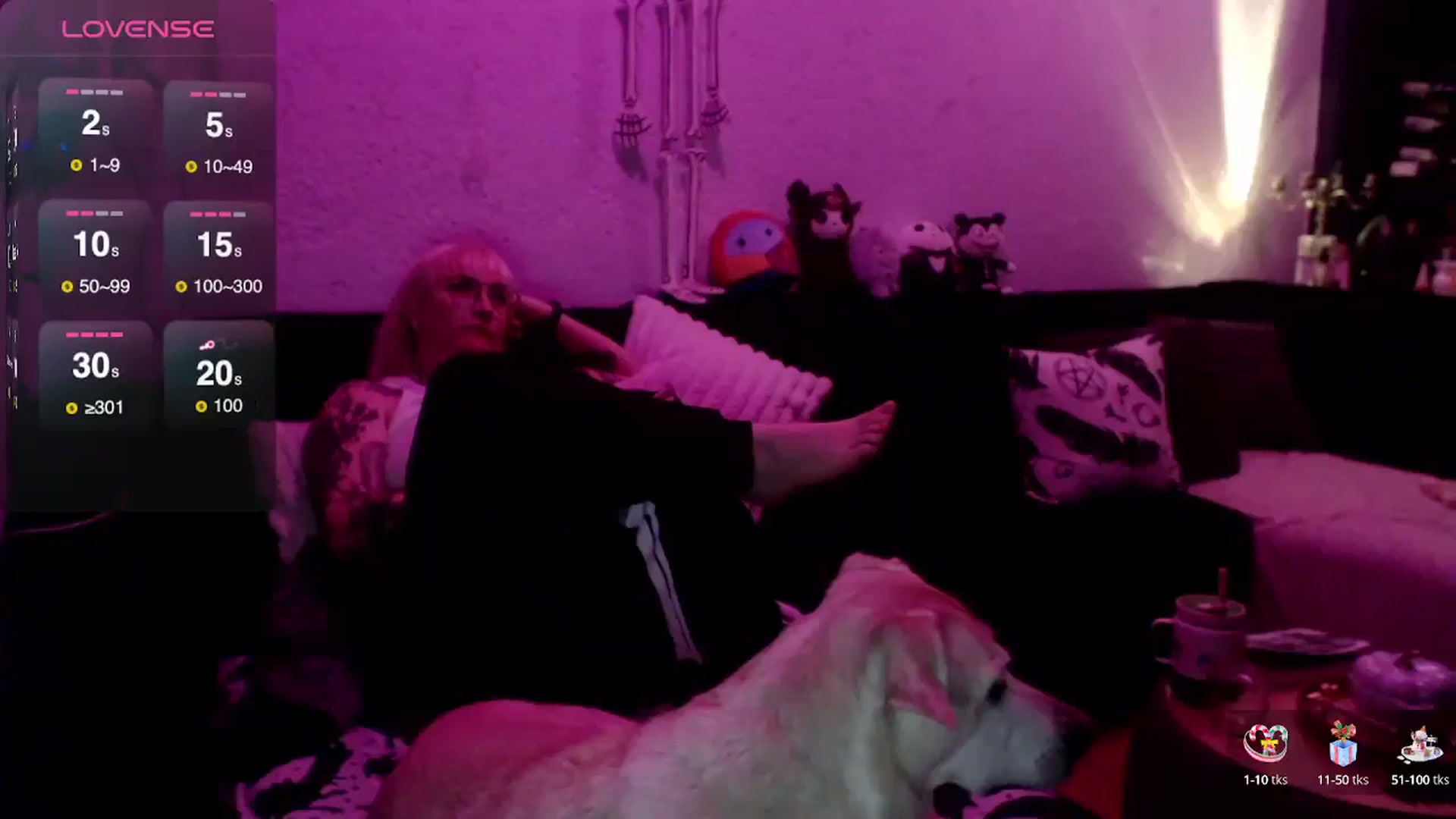 Gallery image thumbnail from AxeHallow's myfreecams stream on, 03/26/2025, 24:02 image 18 of 20