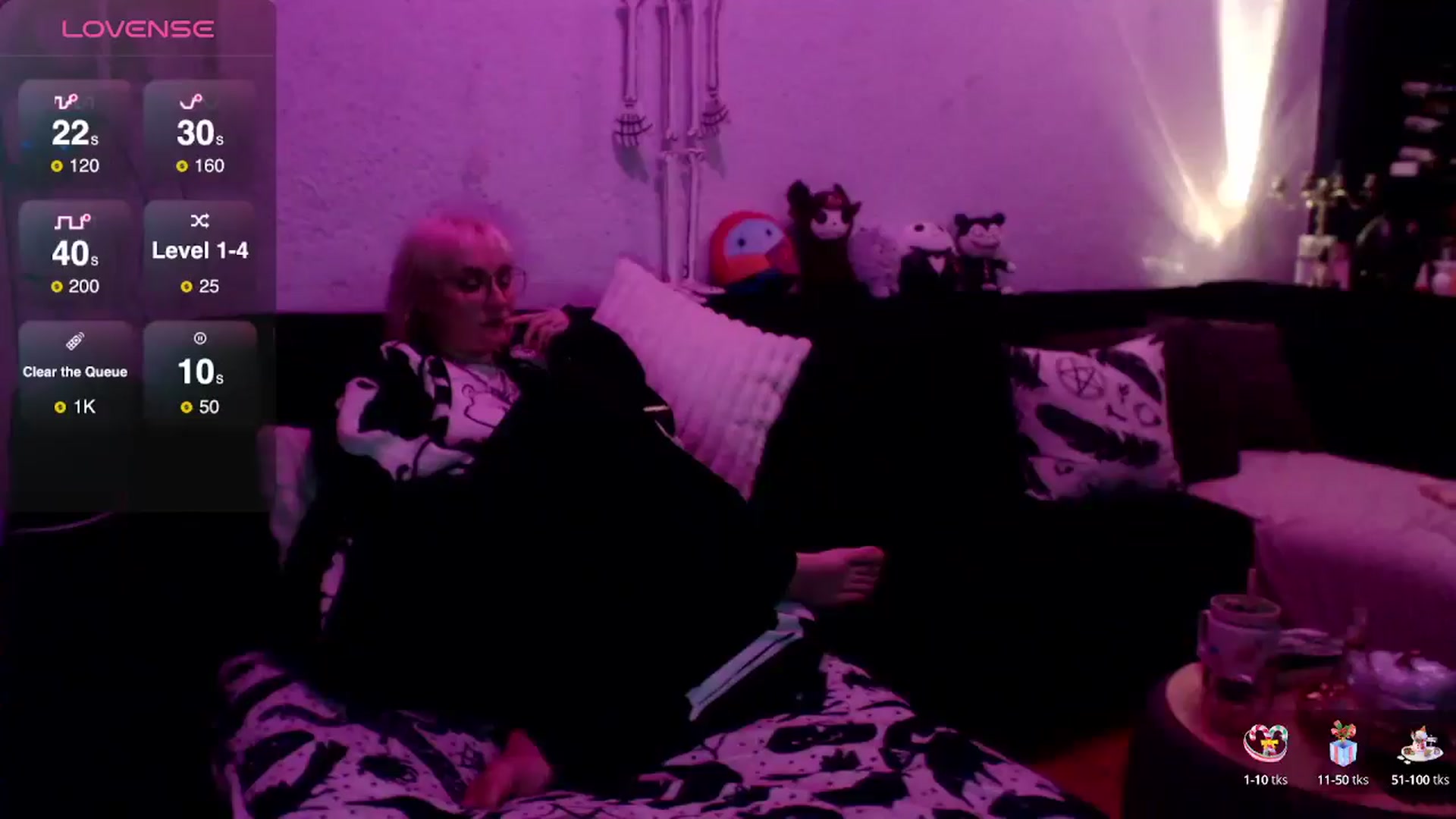 Gallery image thumbnail from AxeHallow's myfreecams stream on, 03/26/2025, 24:02 image 16 of 20