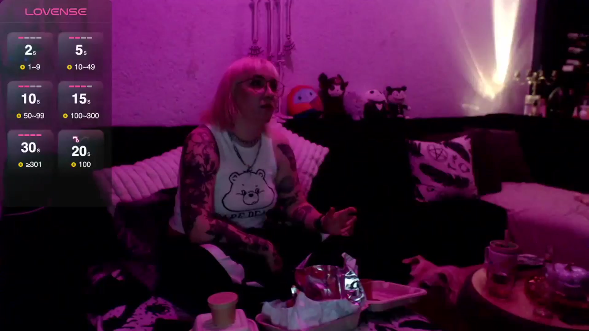 Gallery image thumbnail from AxeHallow's myfreecams stream on, 03/26/2025, 02:29 image 14 of 20