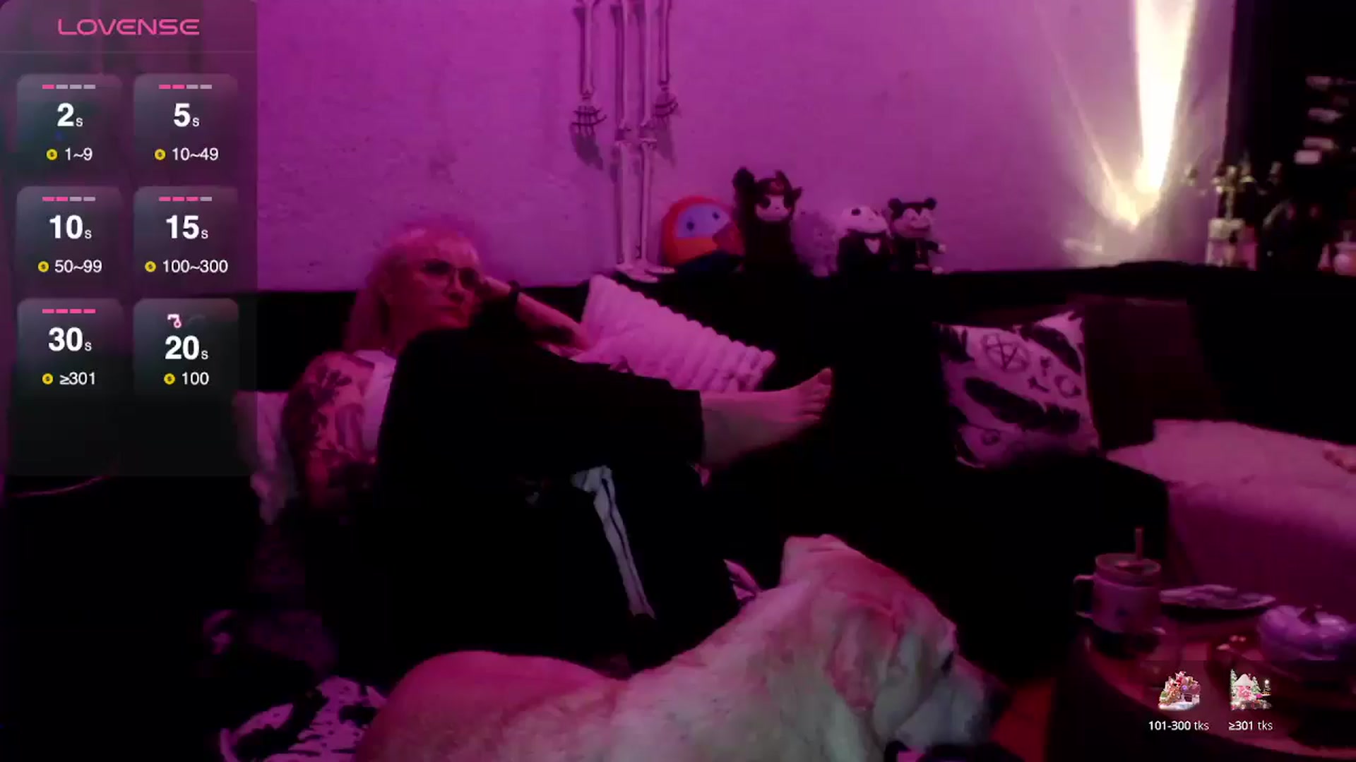 Gallery image thumbnail from AxeHallow's myfreecams stream on, 03/26/2025, 02:29 image 16 of 20