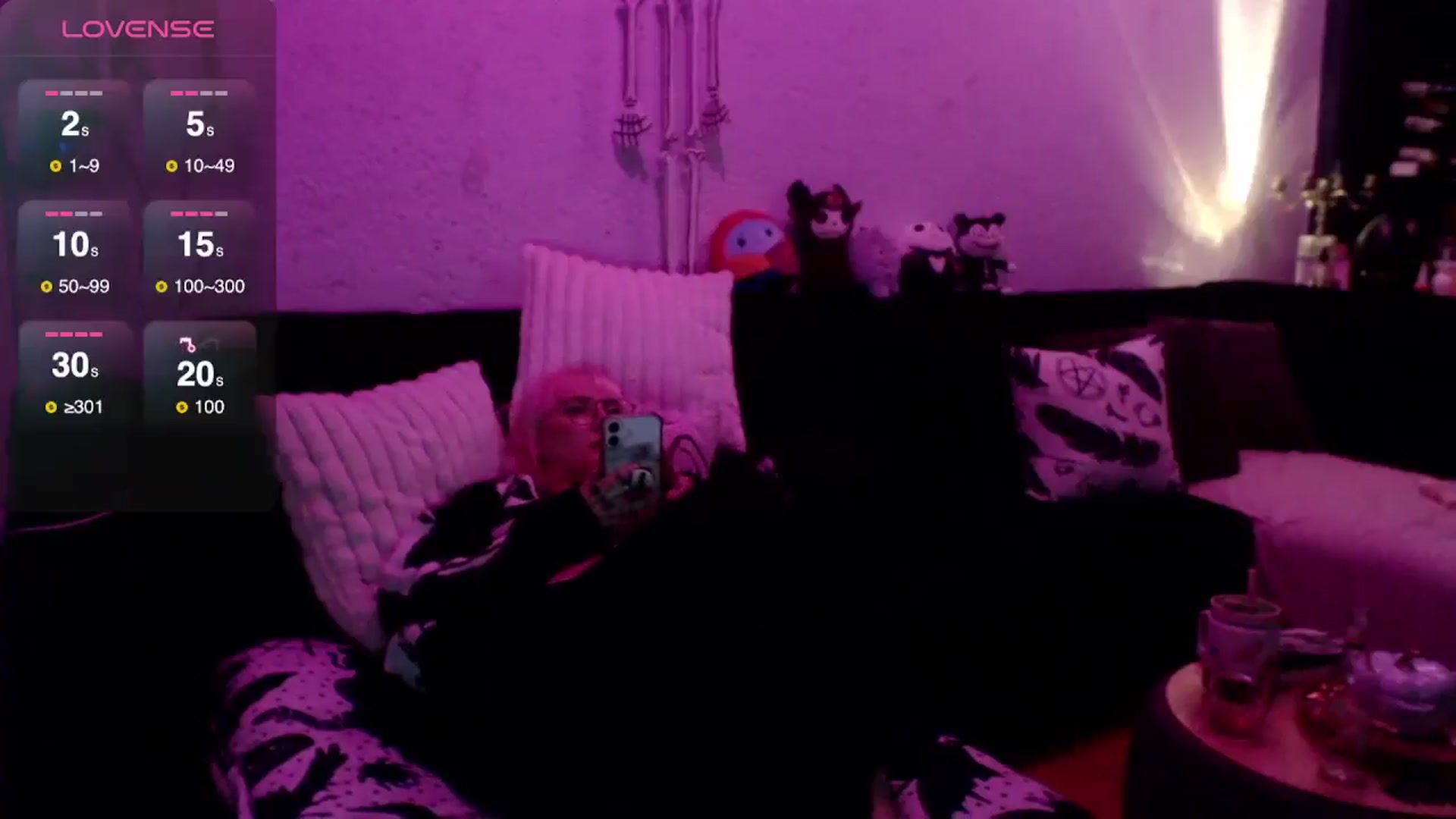Gallery image thumbnail from AxeHallow's myfreecams stream on, 03/26/2025, 02:29 image 8 of 20