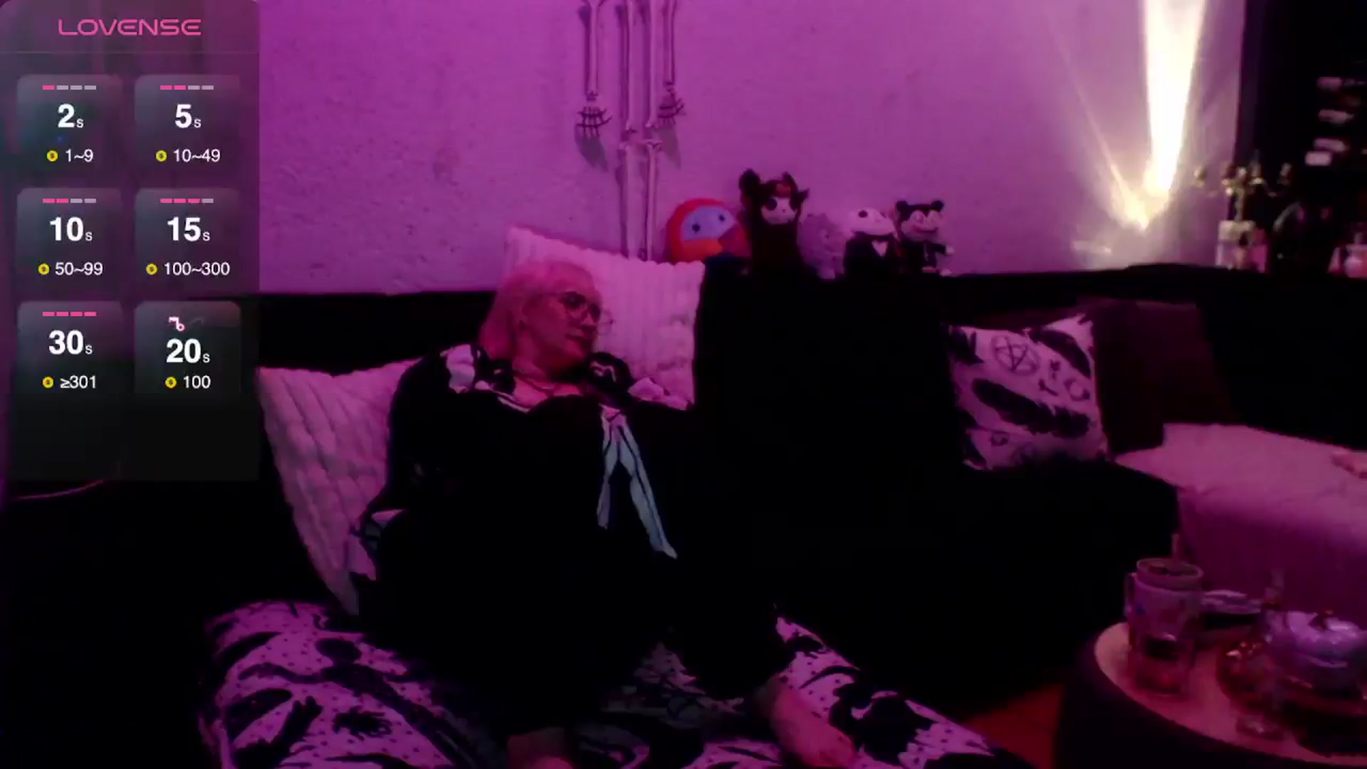 Gallery image thumbnail from AxeHallow's myfreecams stream on, 03/26/2025, 02:29 image 9 of 20