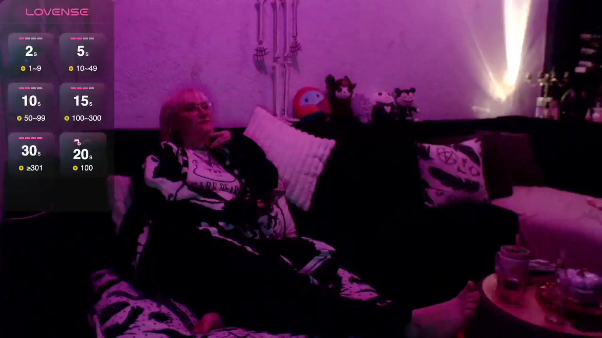 Gallery image thumbnail from AxeHallow's myfreecams stream on, 03/26/2025, 02:29 image 12 of 20