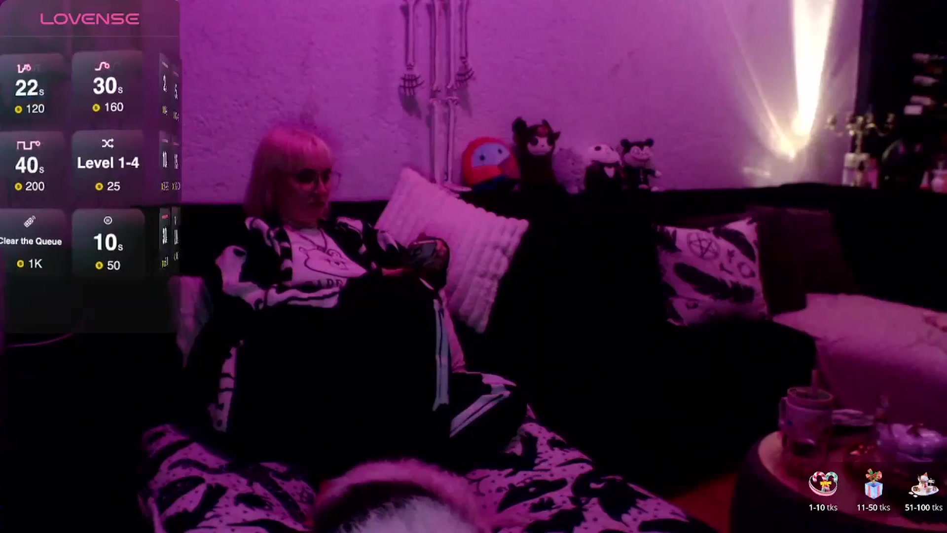 Gallery image thumbnail from AxeHallow's myfreecams stream on, 03/26/2025, 02:29 image 11 of 20