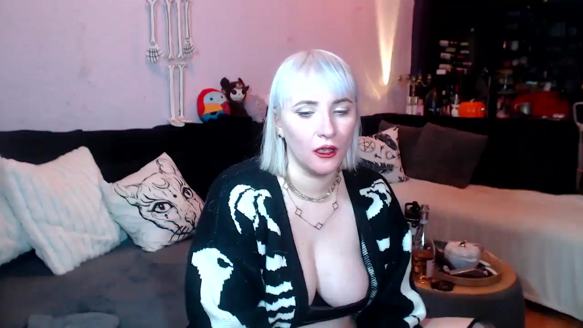 Gallery image thumbnail from AxeHallow's myfreecams stream on, 03/30/2025, 07:35 image 17 of 20