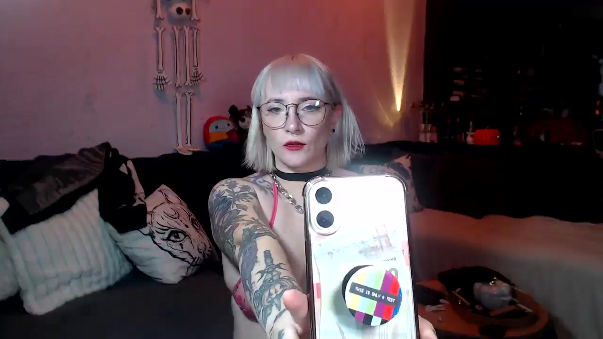 Gallery image thumbnail from AxeHallow's myfreecams stream on, 04/01/2025, 24:01 image 6 of 20