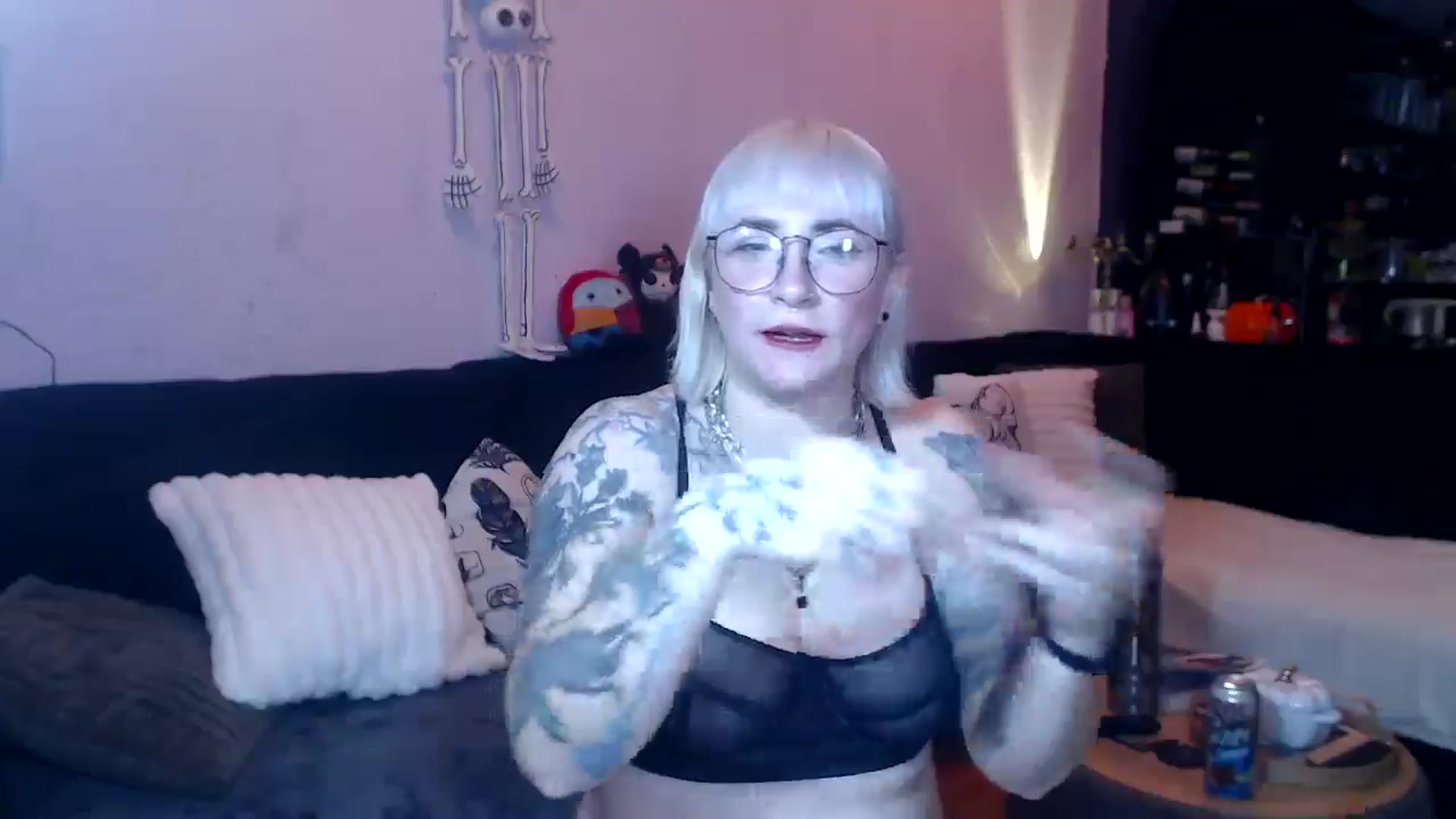 Gallery image thumbnail from AxeHallow's myfreecams stream on, 04/03/2025, 23:57 image 10 of 20