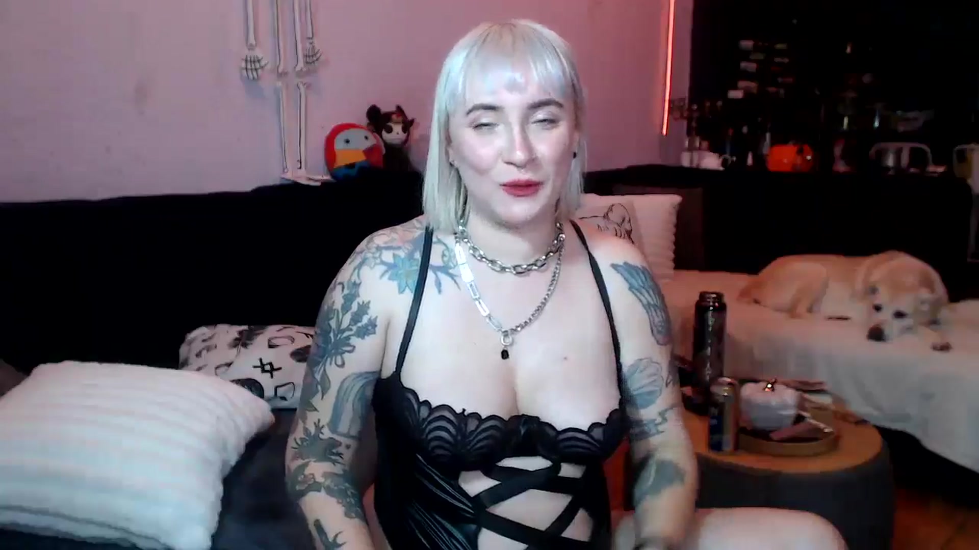 Gallery image thumbnail from AxeHallow's myfreecams stream on, 04/05/2025, 24:38 image 8 of 20