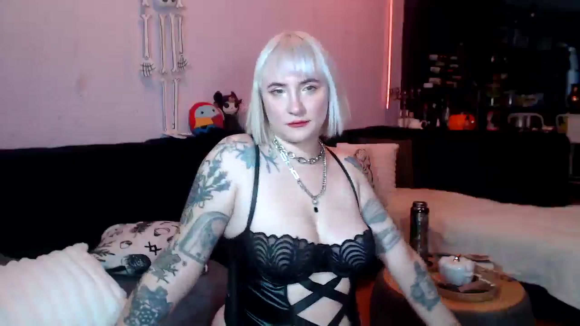 Gallery image thumbnail from AxeHallow's myfreecams stream on, 04/05/2025, 24:41 image 4 of 20