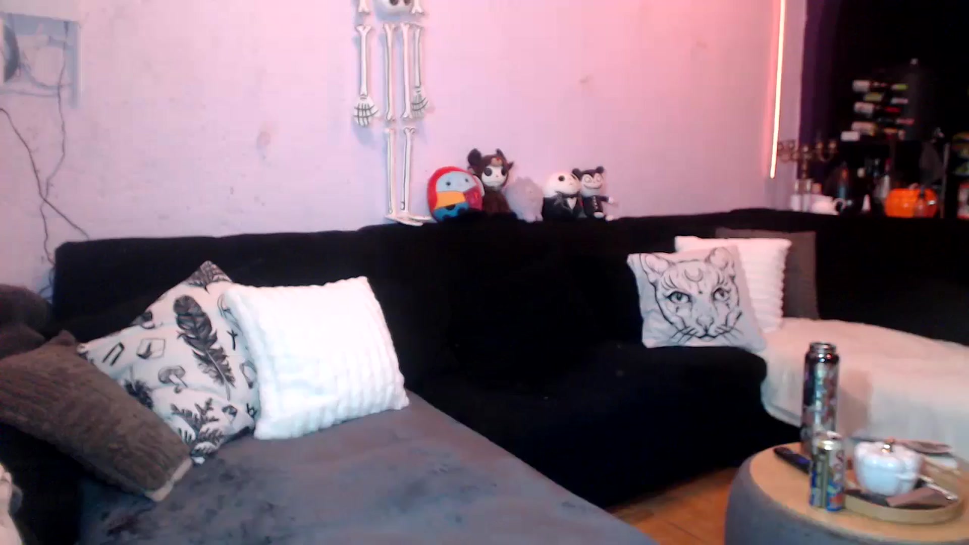 Gallery image thumbnail from AxeHallow's myfreecams stream on, 04/05/2025, 01:27 image 1 of 20