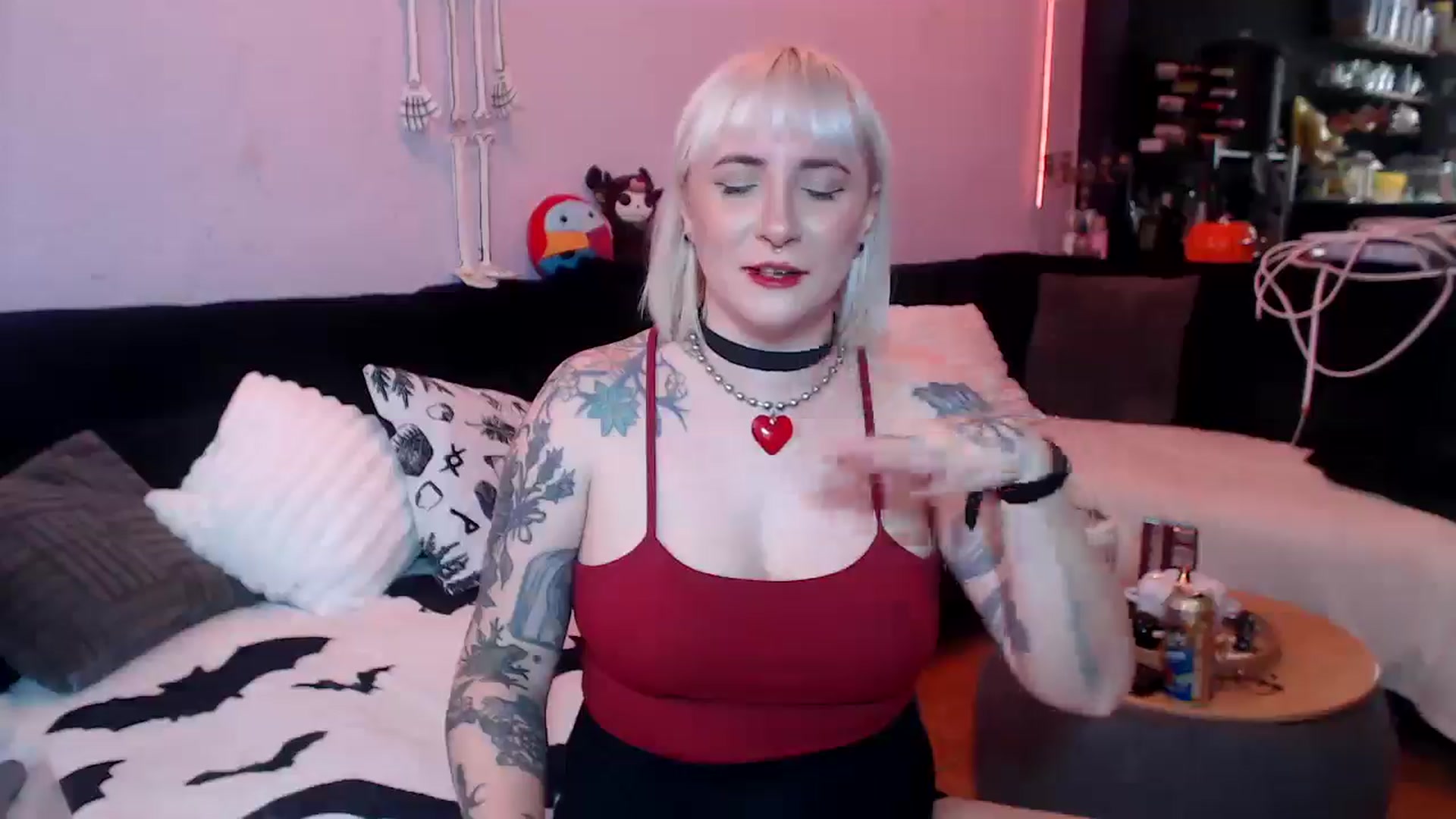 Gallery image thumbnail from AxeHallow's myfreecams stream on, 04/17/2025, 22:14 image 5 of 20