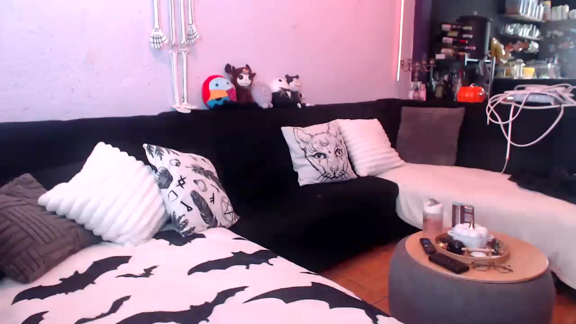 Gallery image thumbnail from AxeHallow's myfreecams stream on, 04/17/2025, 22:14 image 1 of 20