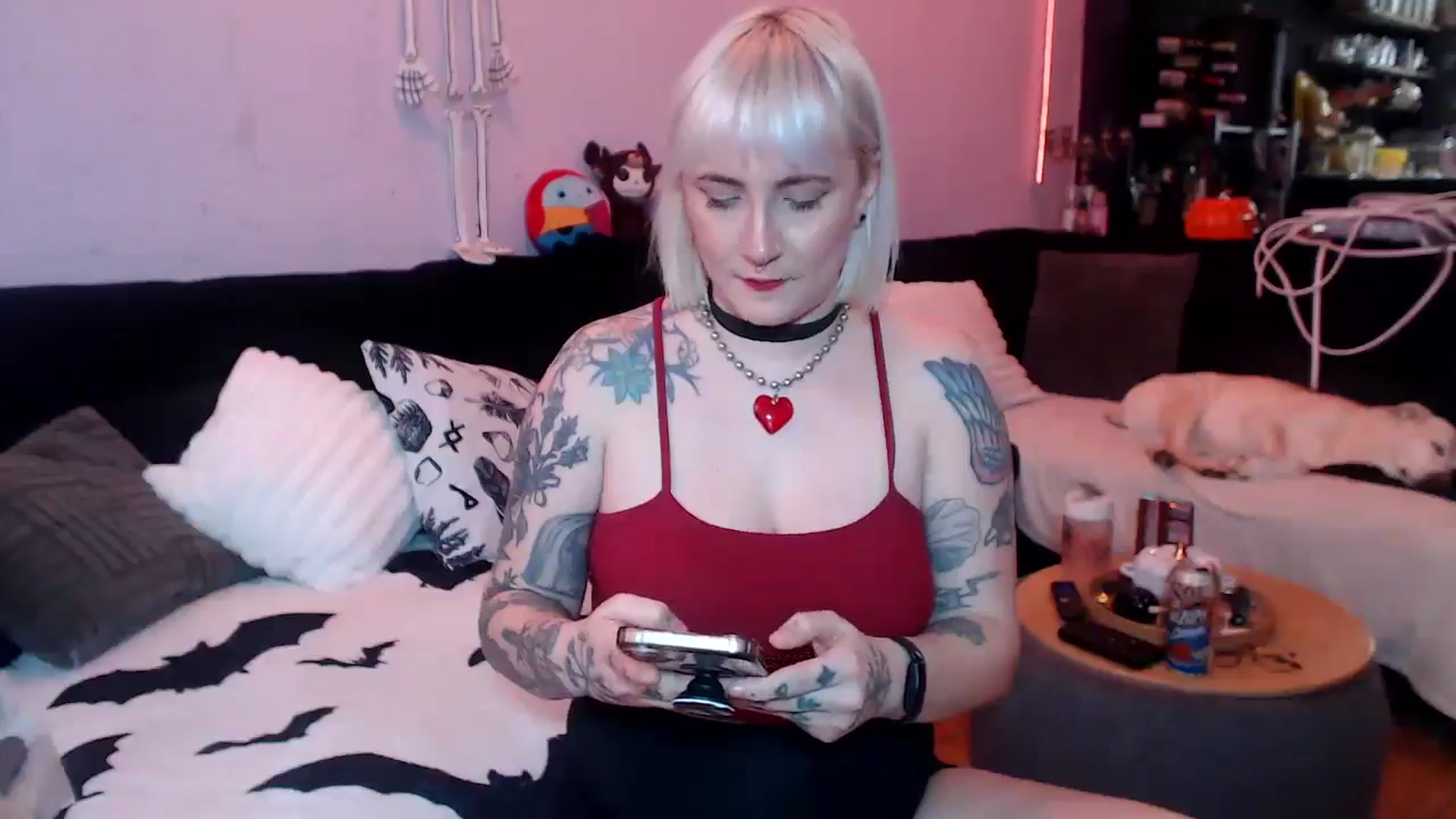 Gallery image thumbnail from AxeHallow's myfreecams stream on, 04/17/2025, 22:14 image 10 of 20