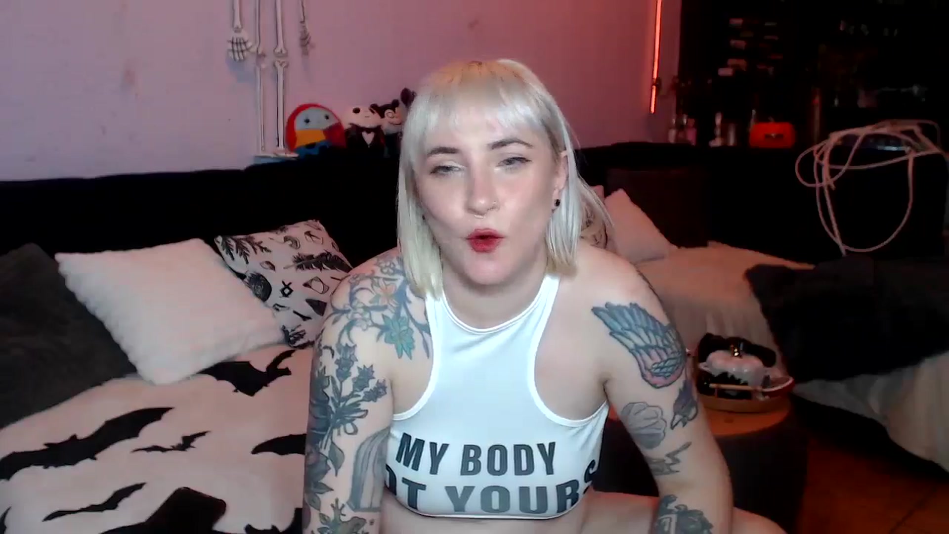 Gallery image thumbnail from AxeHallow's myfreecams stream on, 04/22/2025, 22:22 image 16 of 20