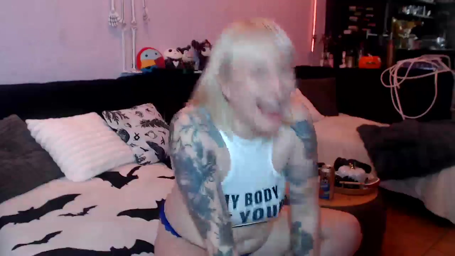 Gallery image thumbnail from AxeHallow's myfreecams stream on, 04/22/2025, 22:22 image 6 of 20