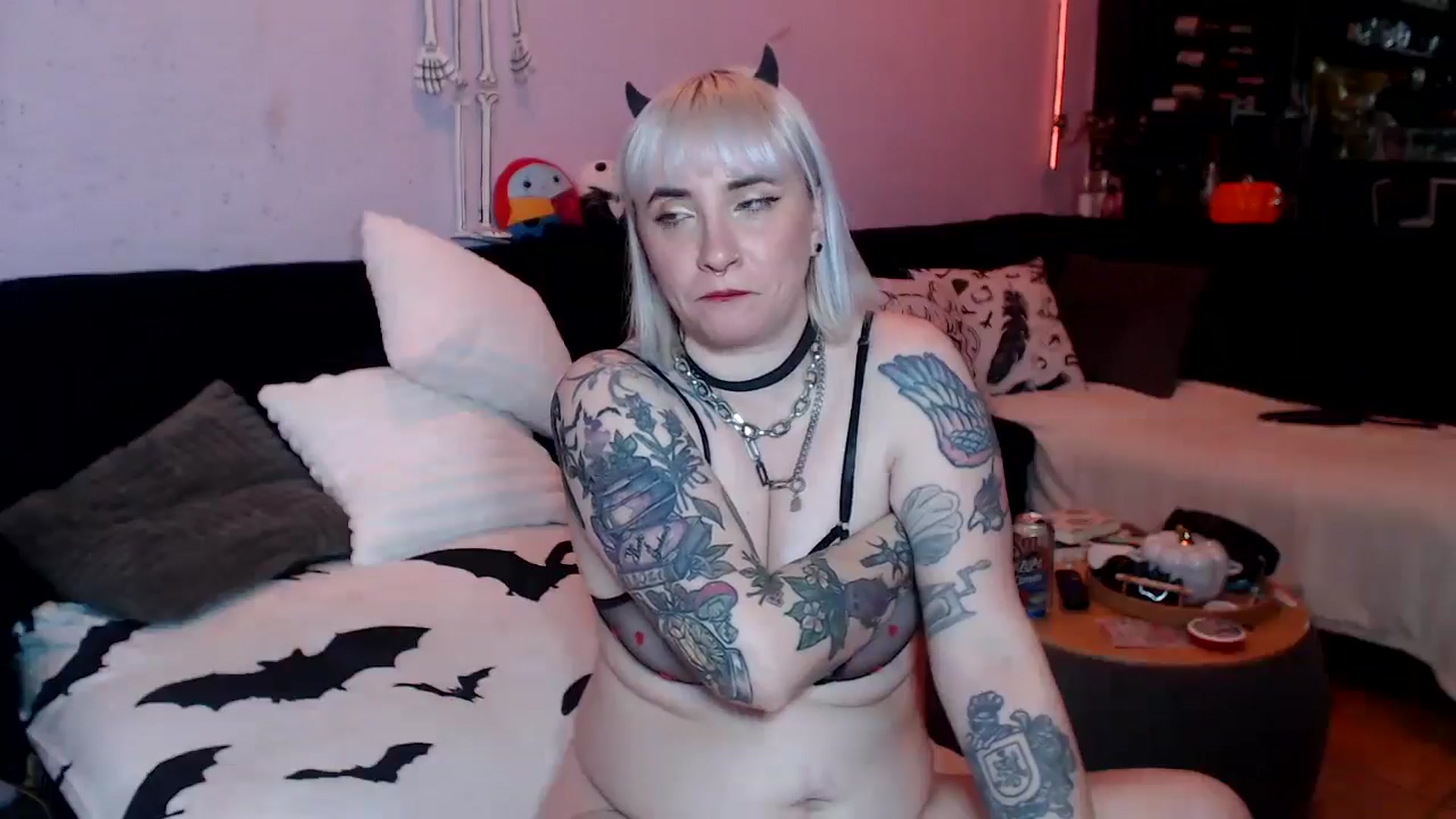 Gallery image thumbnail from AxeHallow's myfreecams stream on, 04/25/2025, 22:29 image 14 of 20