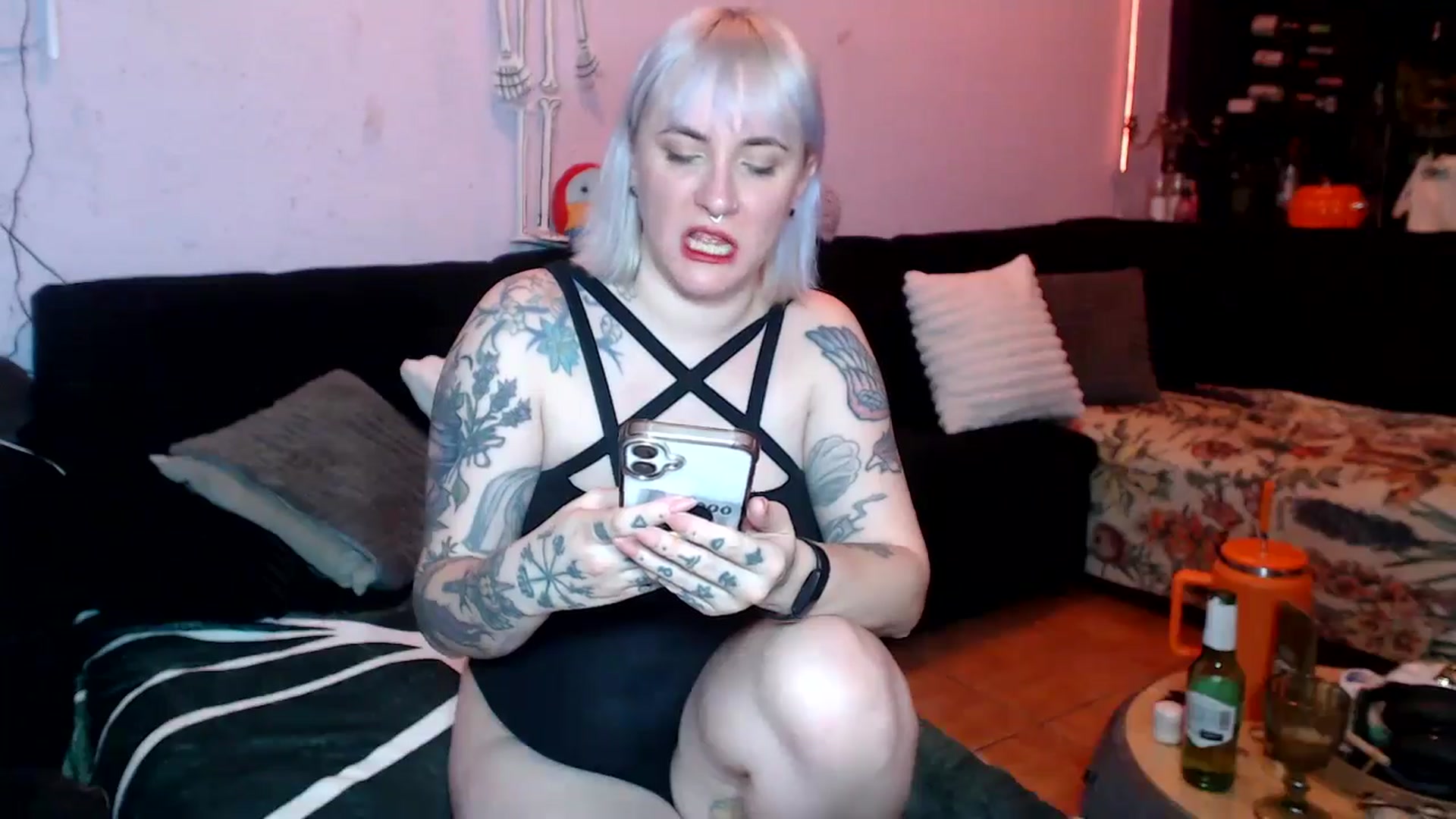 Gallery image thumbnail from AxeHallow's myfreecams stream on, 04/30/2025, 01:00 image 18 of 20