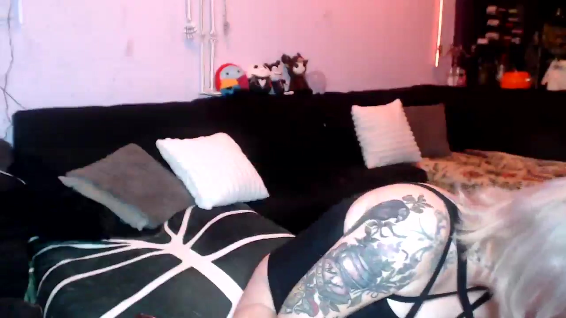 Gallery image thumbnail from AxeHallow's myfreecams stream on, 04/30/2025, 01:00 image 19 of 20