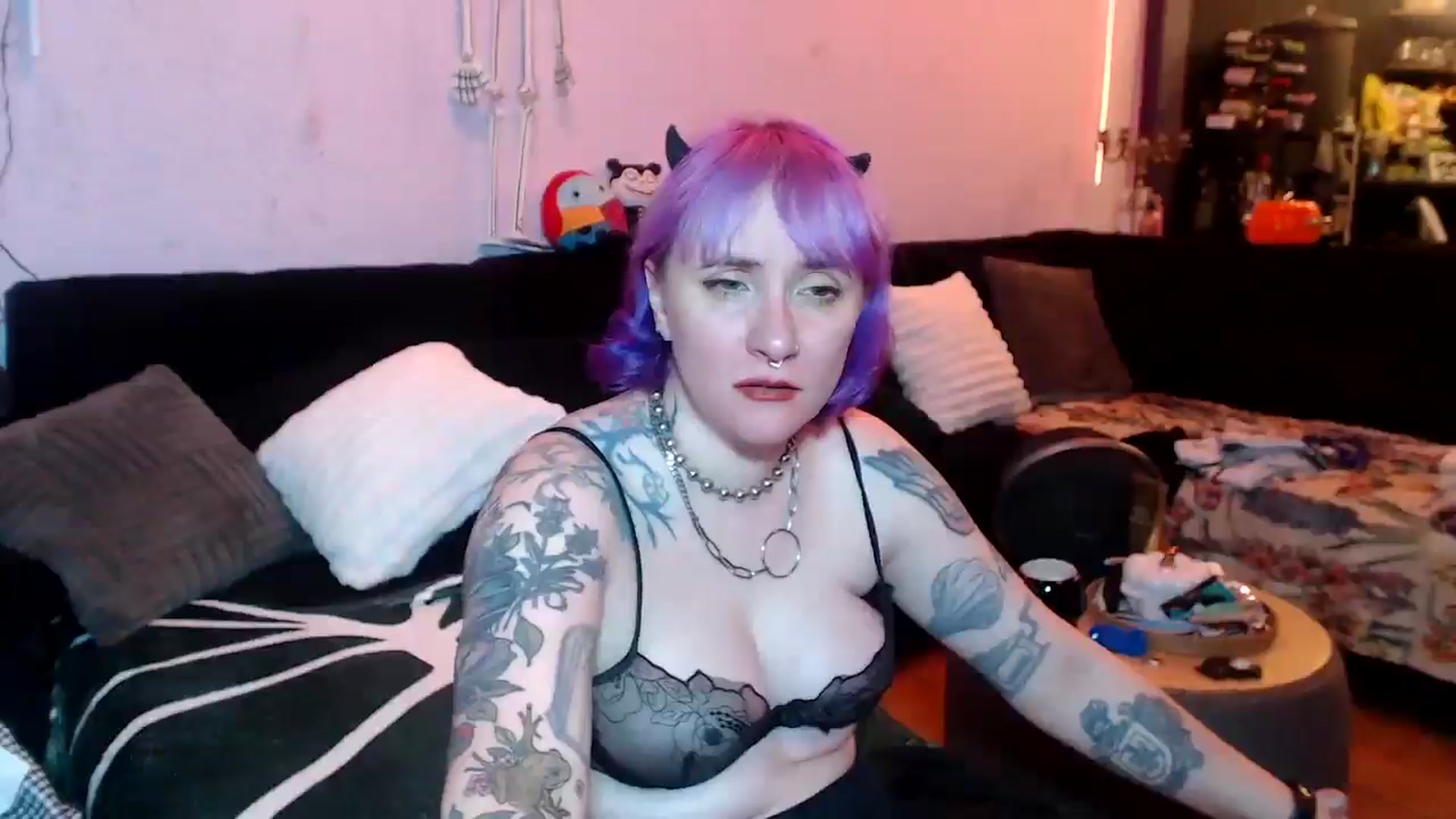 Gallery image thumbnail from AxeHallow's myfreecams stream on, 05/04/2025, 03:58 image 19 of 20