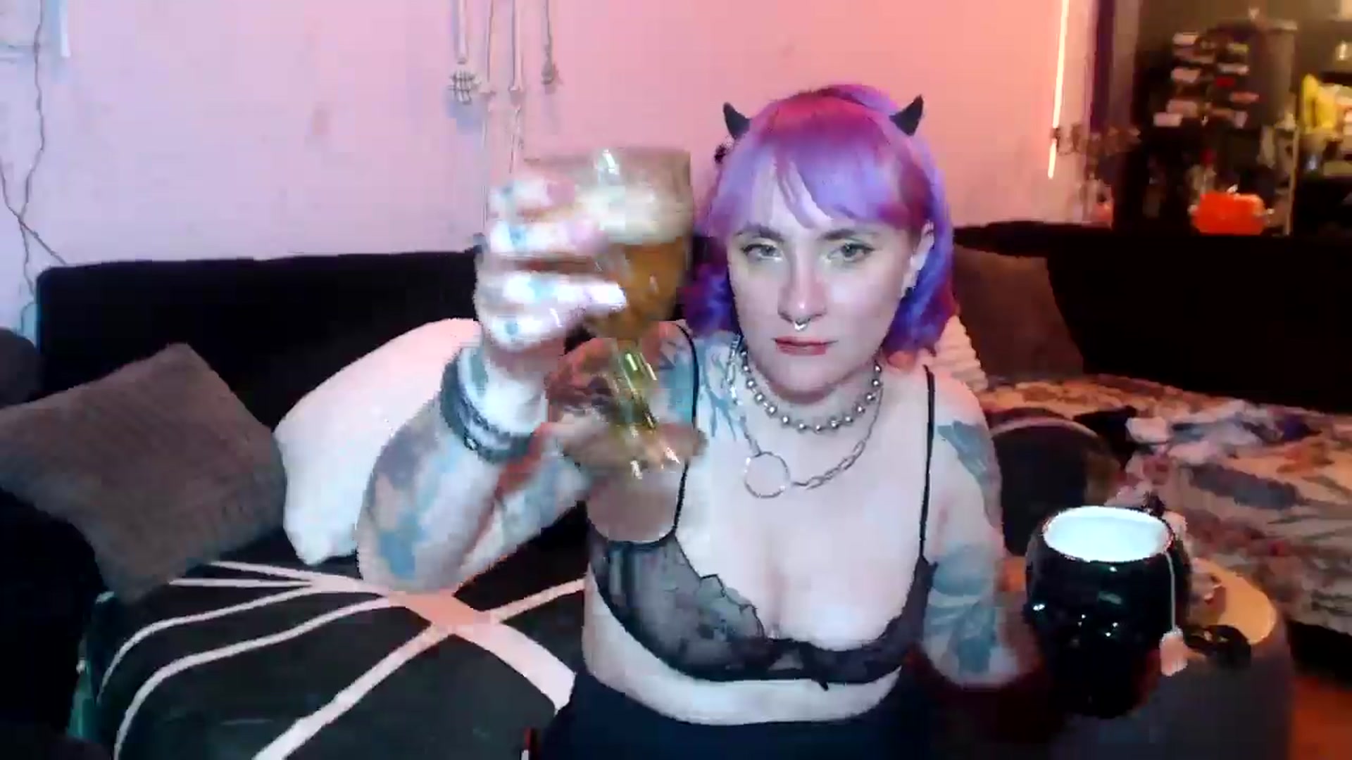 Gallery image thumbnail from AxeHallow's myfreecams stream on, 05/04/2025, 03:58 image 13 of 20