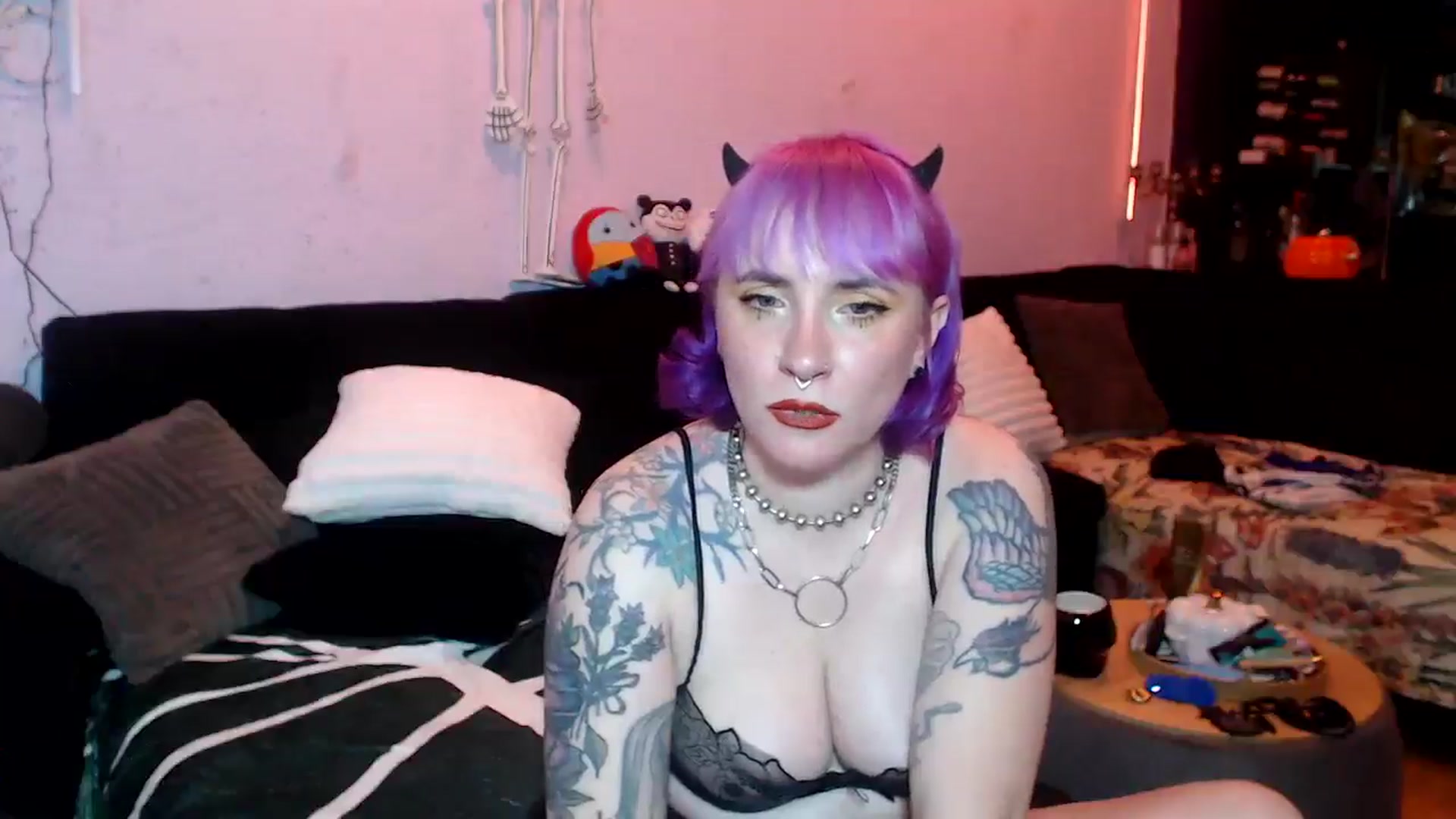 Gallery image thumbnail from AxeHallow's myfreecams stream on, 05/04/2025, 03:58 image 5 of 20