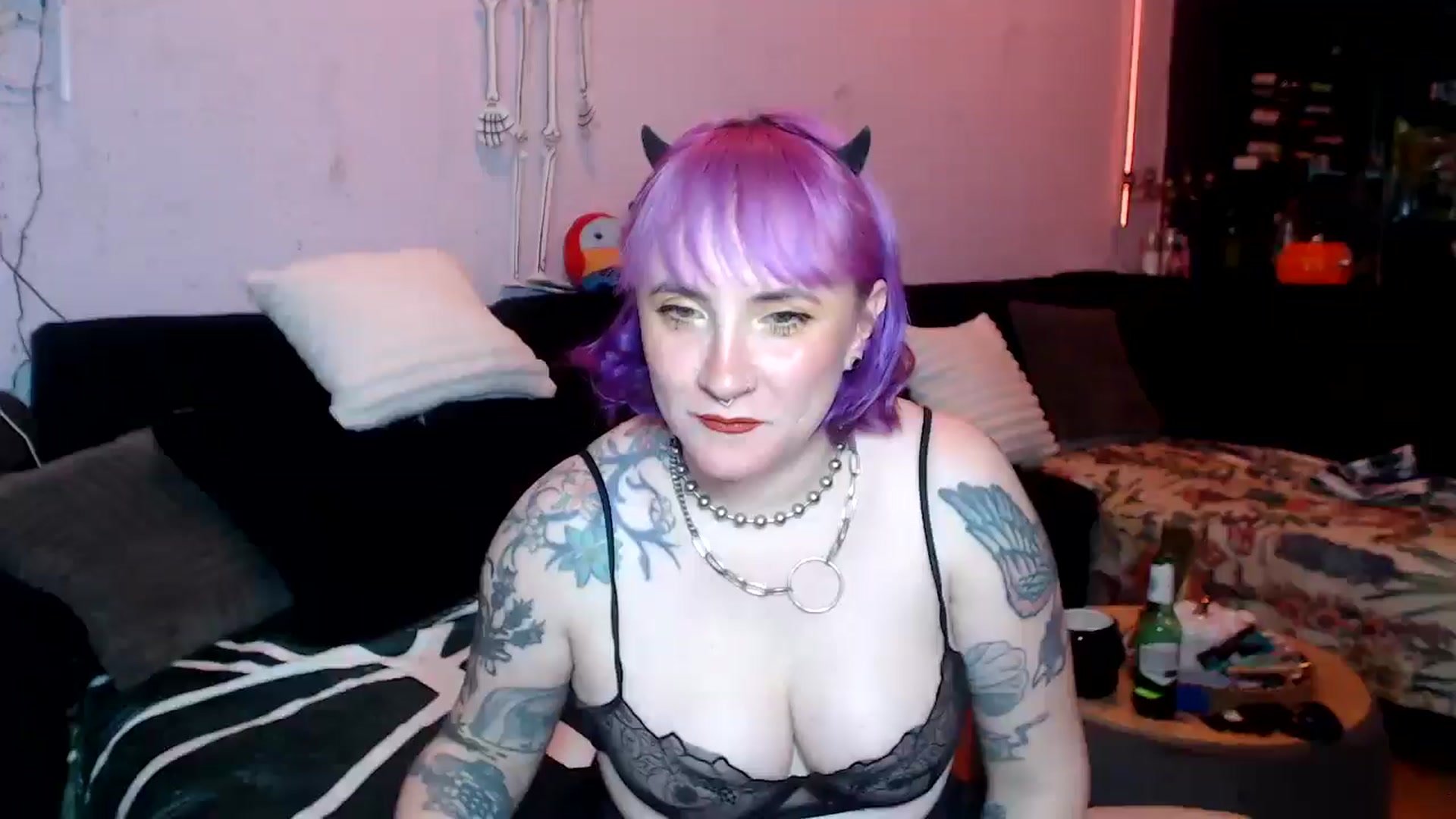 Gallery image thumbnail from AxeHallow's myfreecams stream on, 05/04/2025, 03:58 image 1 of 20