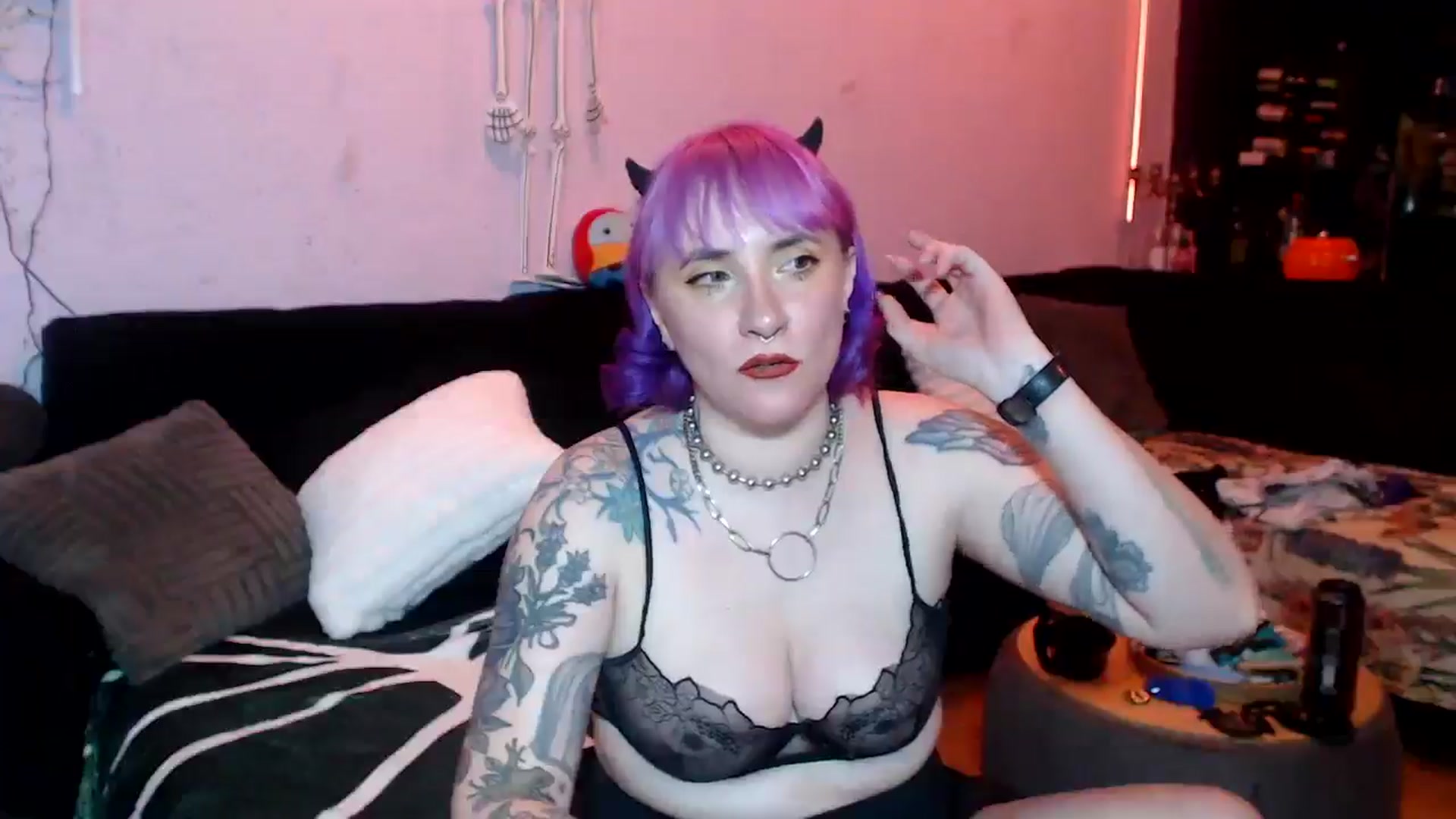 Gallery image thumbnail from AxeHallow's myfreecams stream on, 05/04/2025, 03:58 image 7 of 20