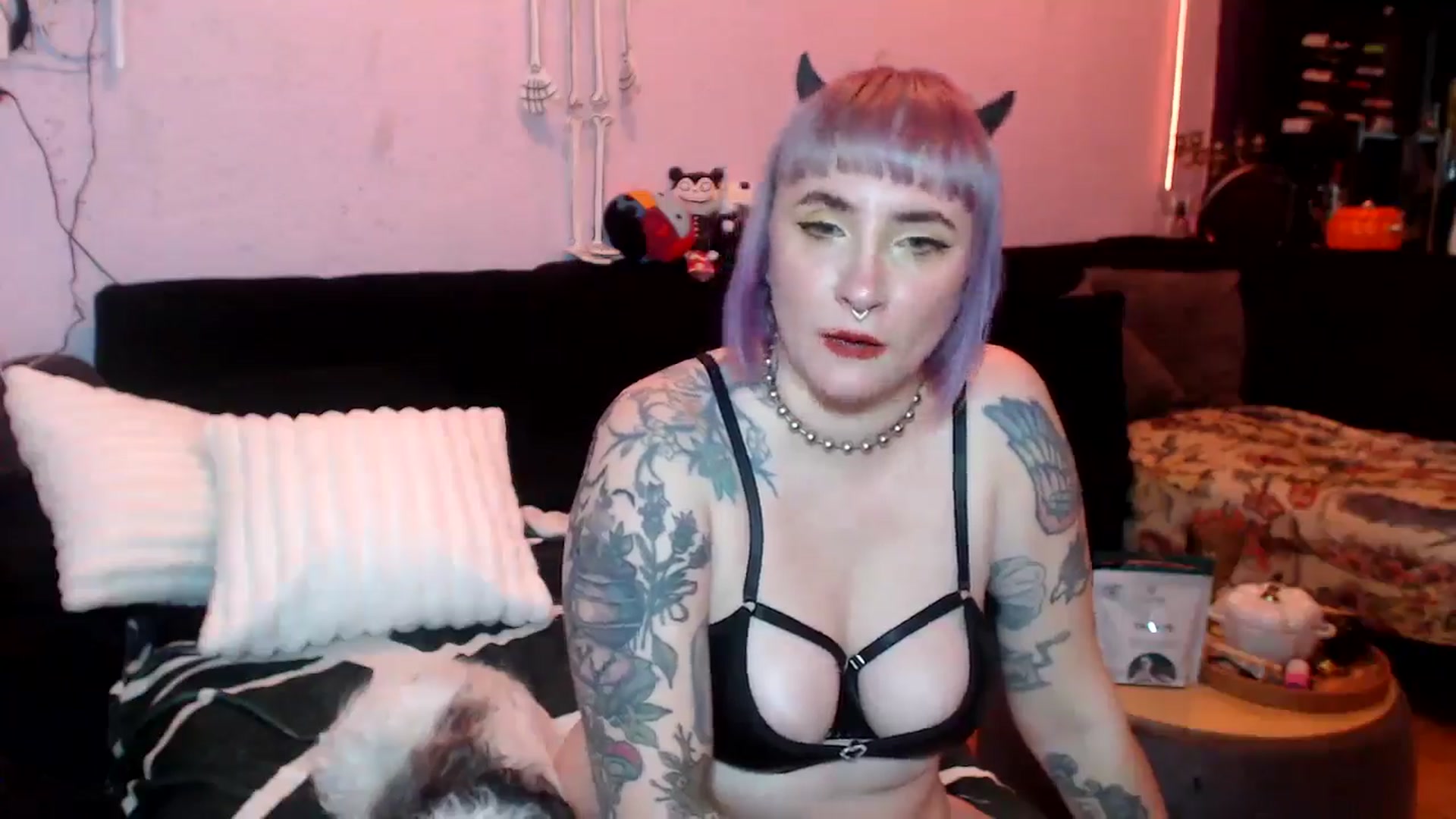 Gallery image thumbnail from AxeHallow's myfreecams stream on, 05/10/2025, 21:01 image 11 of 20