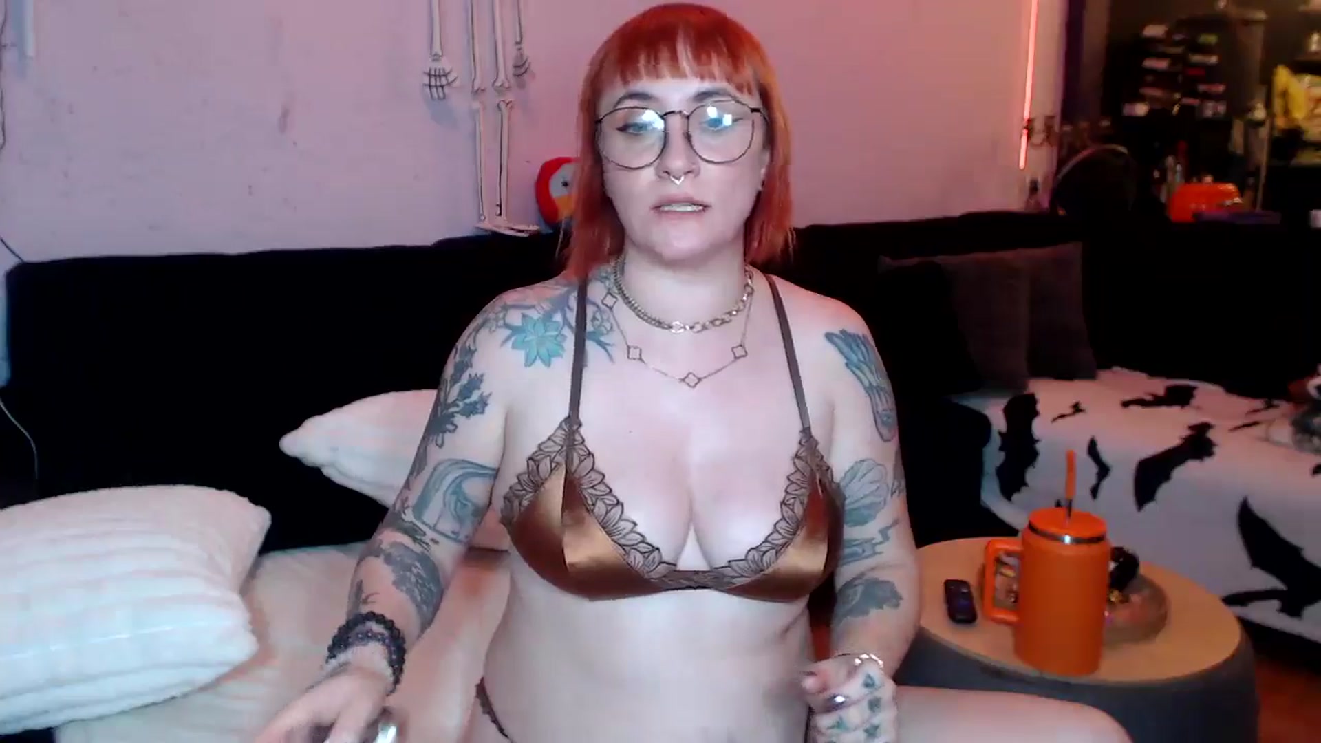 Gallery image thumbnail from AxeHallow's myfreecams stream on, 05/16/2025, 01:52 image 3 of 20
