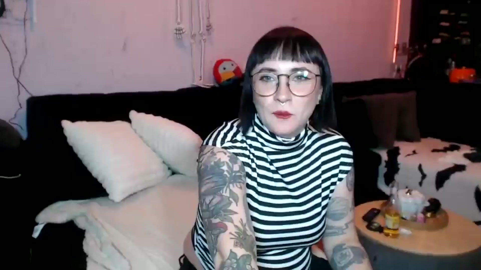 Gallery image thumbnail from AxeHallow's myfreecams stream on, 05/16/2025, 22:54 image 19 of 20