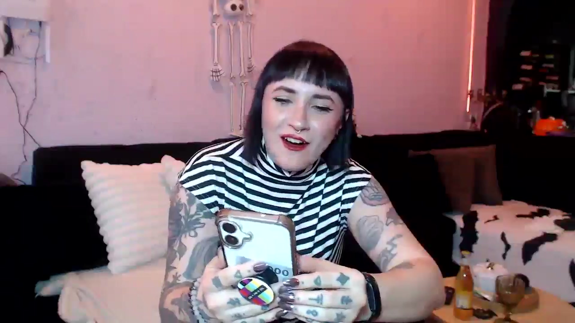 Gallery image thumbnail from AxeHallow's myfreecams stream on, 05/16/2025, 22:54 image 6 of 20