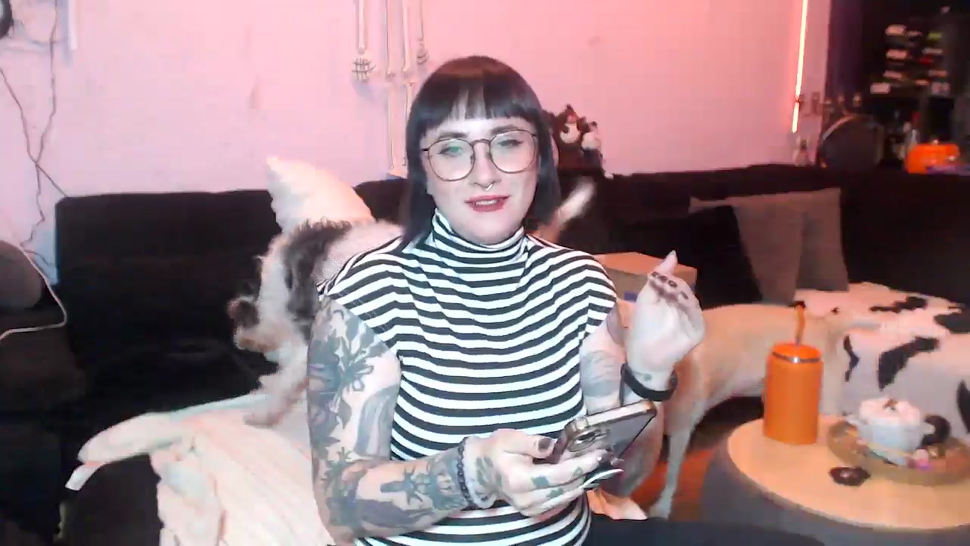 Gallery image thumbnail from AxeHallow's myfreecams stream on, 05/17/2025, 24:25 image 5 of 20