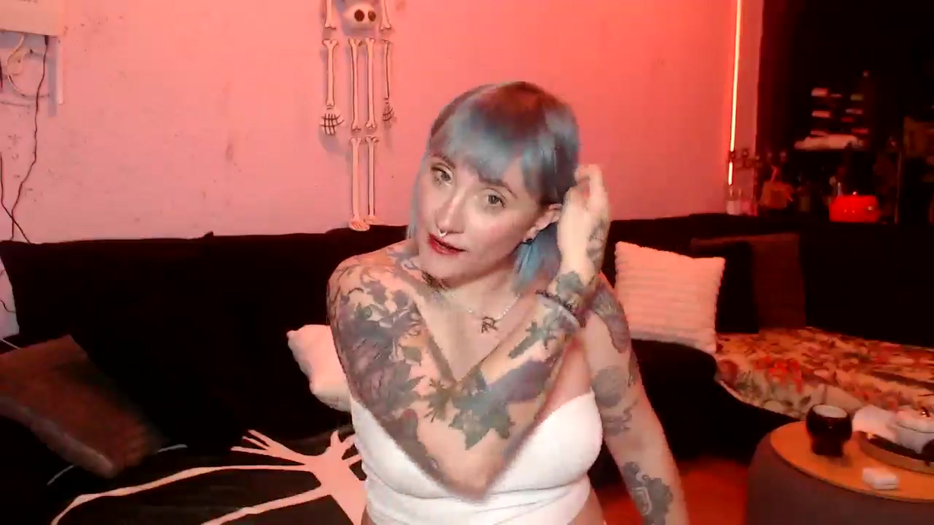 Gallery image thumbnail from AxeHallow's myfreecams stream on, 05/26/2025, 23:41 image 5 of 20