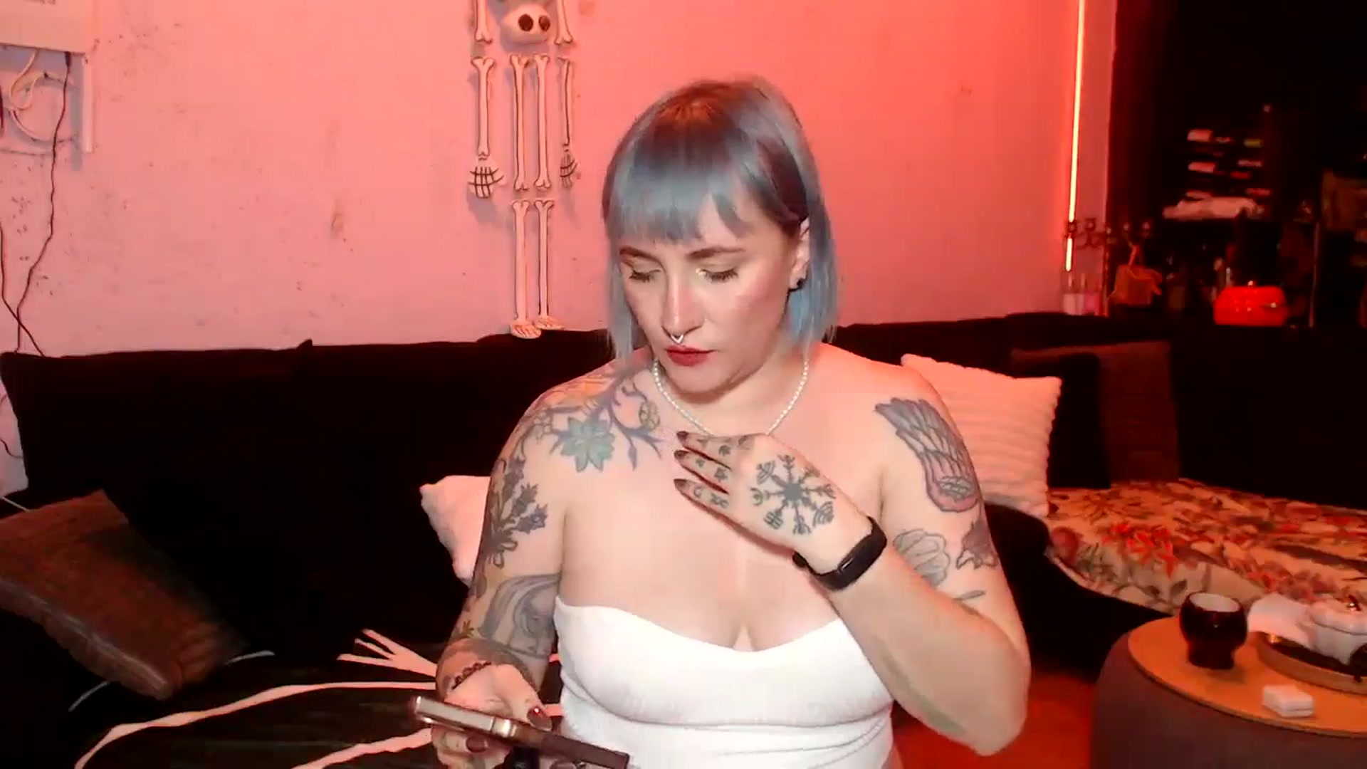 Gallery image thumbnail from AxeHallow's myfreecams stream on, 05/26/2025, 23:41 image 6 of 20
