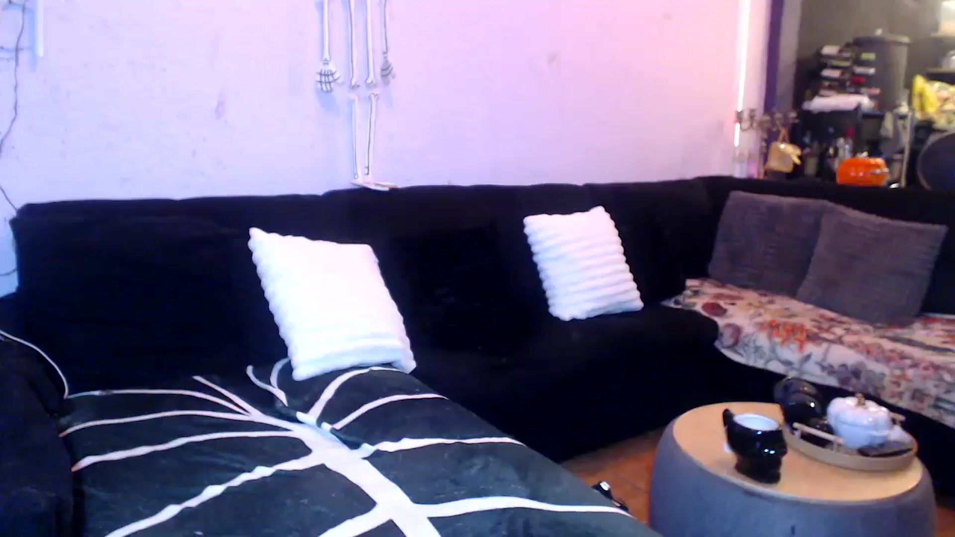Gallery image thumbnail from AxeHallow's myfreecams stream on, 05/29/2025, 24:03 image 13 of 20