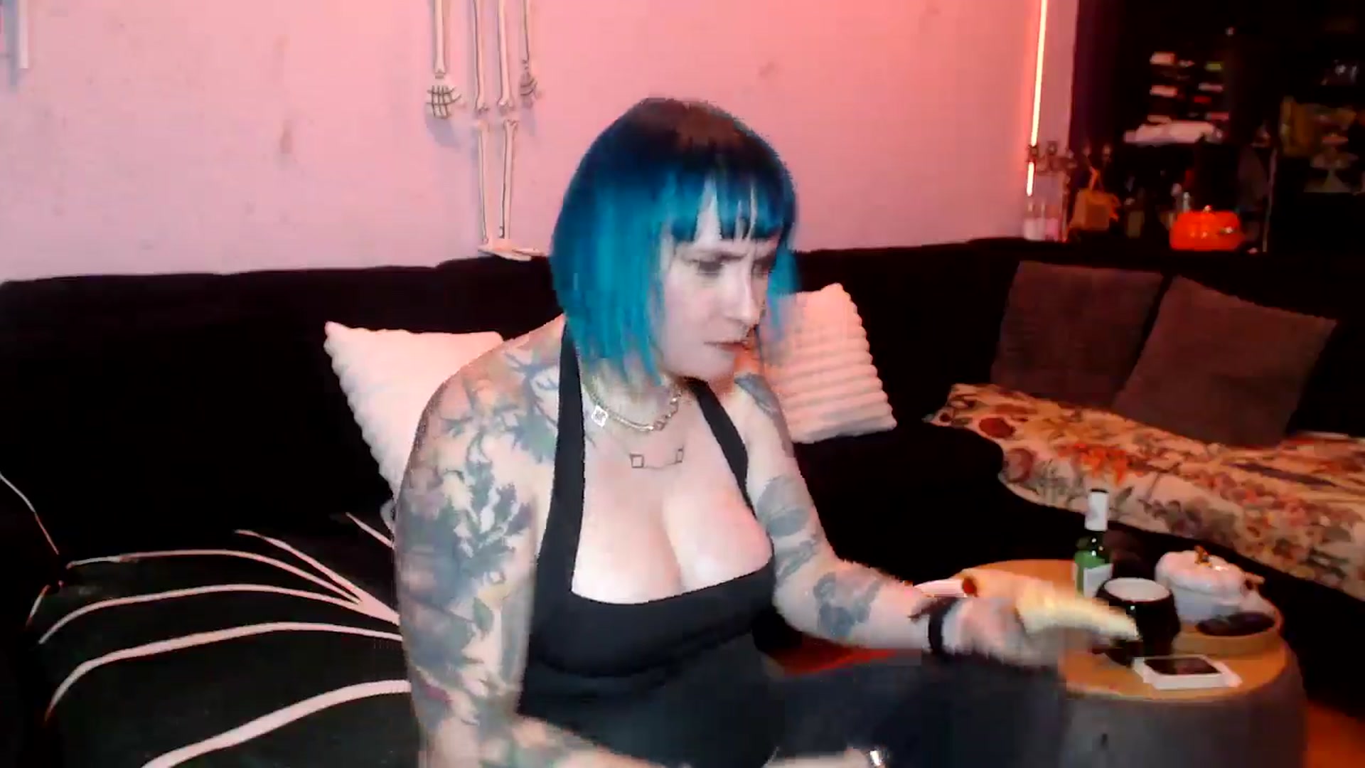 Gallery image thumbnail from AxeHallow's myfreecams stream on, 05/29/2025, 09:06 image 20 of 20