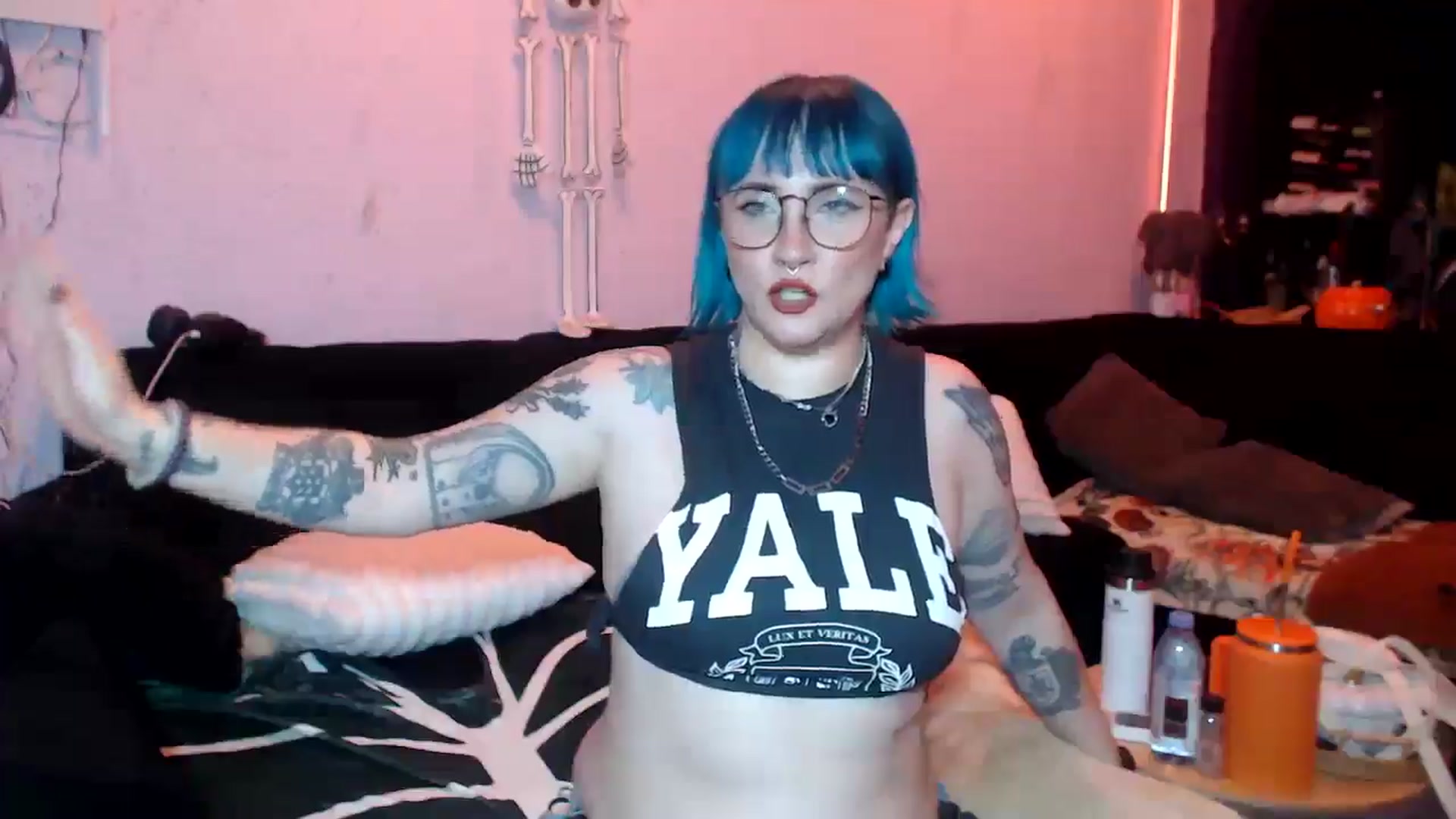 Gallery image thumbnail from AxeHallow's myfreecams stream on, 06/02/2025, 23:54 image 3 of 20