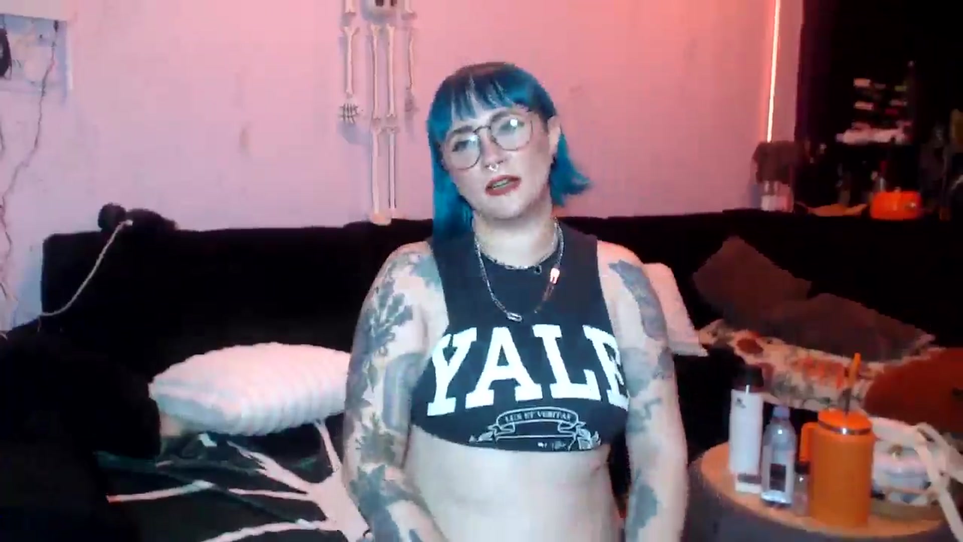 Gallery image thumbnail from AxeHallow's myfreecams stream on, 06/02/2025, 23:54 image 4 of 20