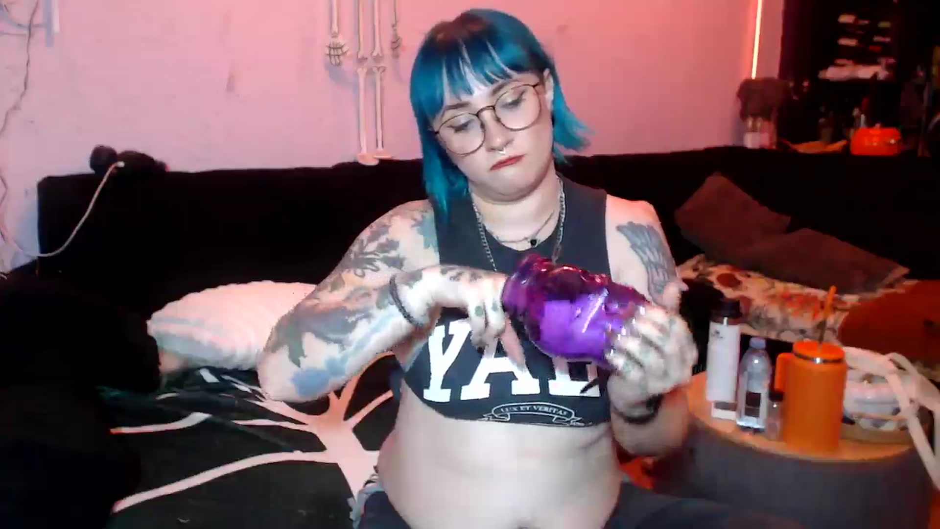 Gallery image thumbnail from AxeHallow's myfreecams stream on, 06/02/2025, 23:54 image 10 of 20