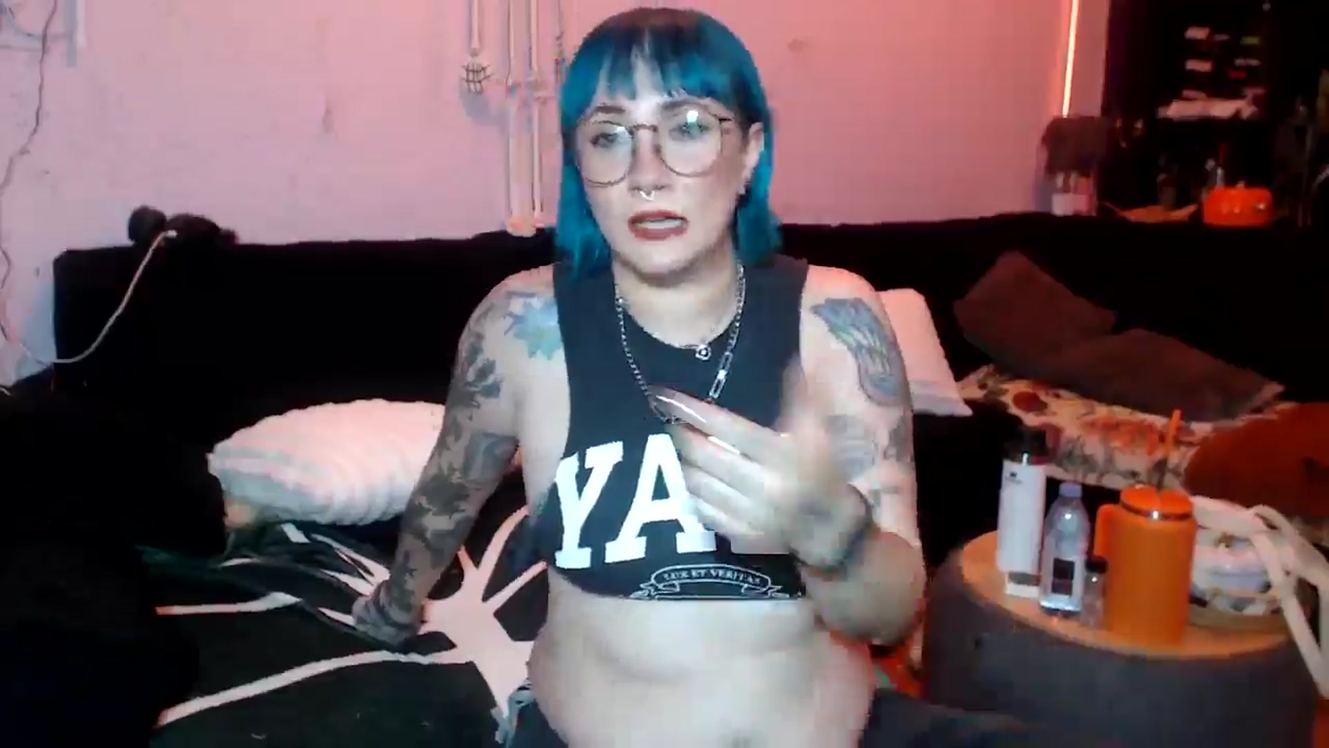 Gallery image thumbnail from AxeHallow's myfreecams stream on, 06/02/2025, 23:54 image 13 of 20