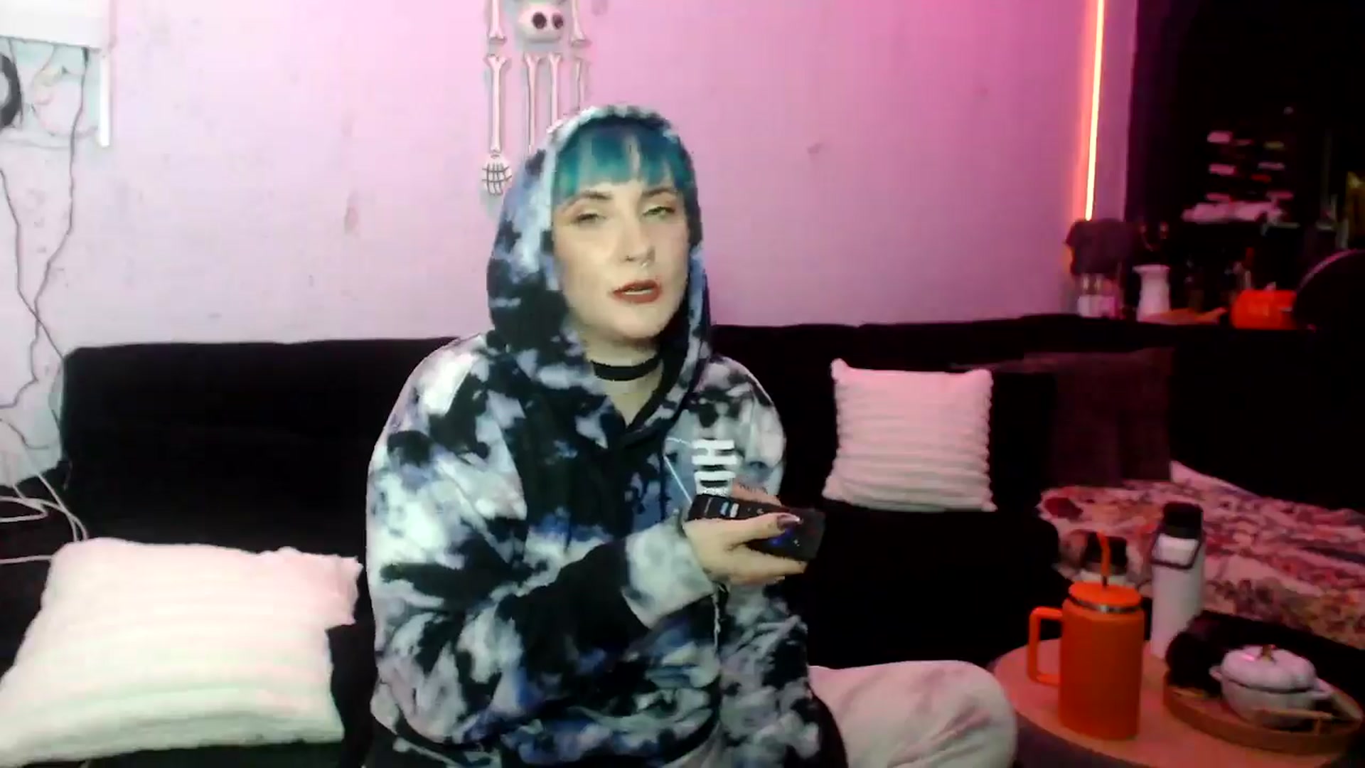Gallery image thumbnail from AxeHallow's myfreecams stream on, 06/05/2025, 02:53 image 4 of 20