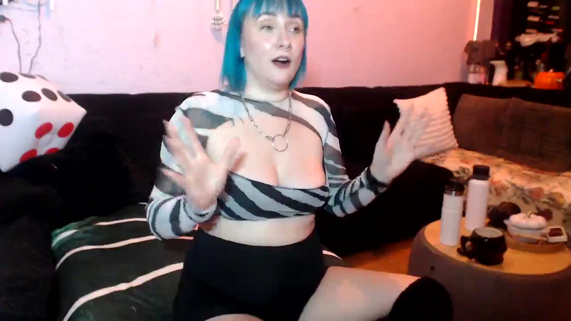 Gallery image thumbnail from AxeHallow's myfreecams stream on, 06/07/2025, 01:54 image 14 of 20